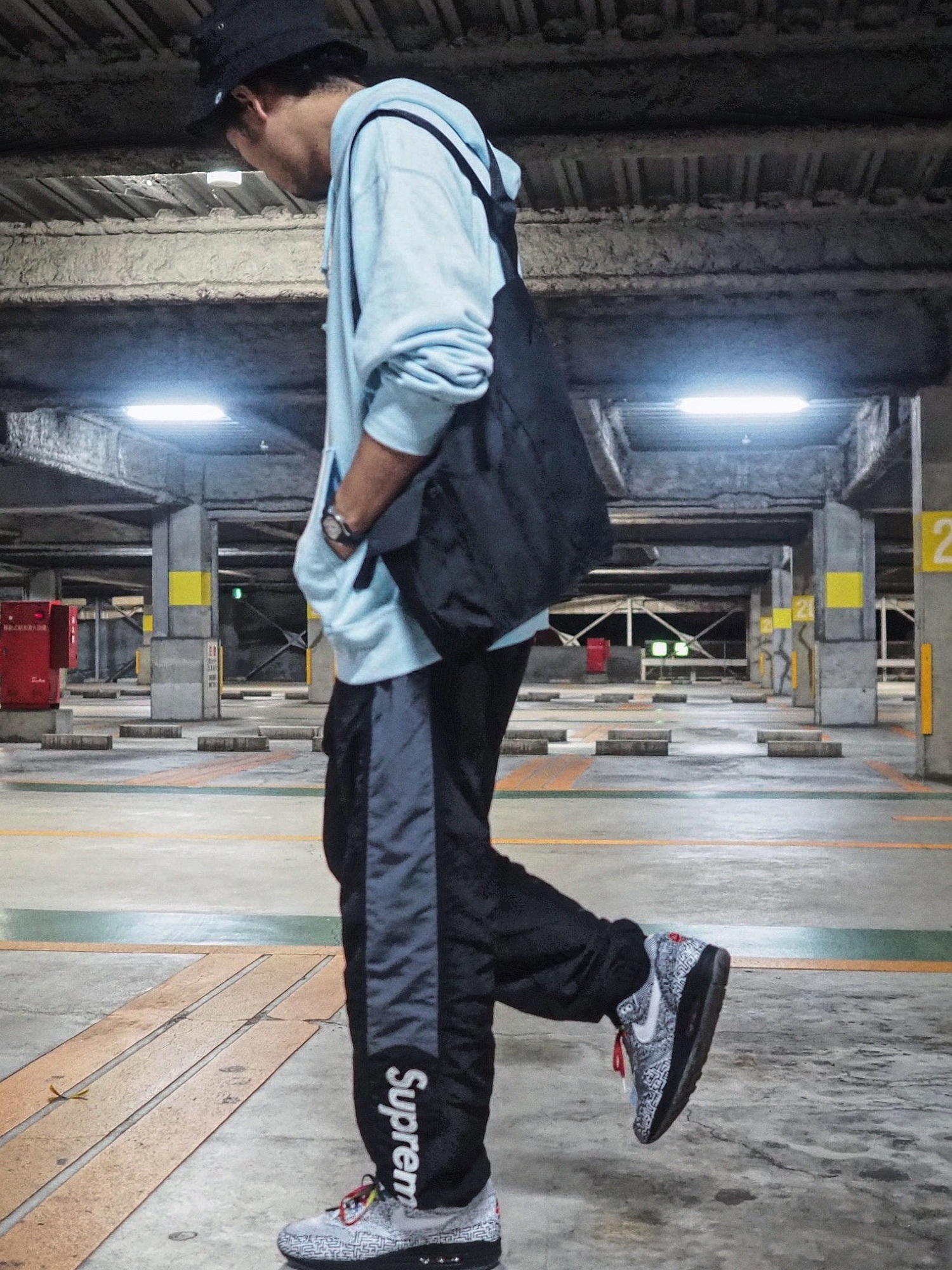 ABLAZE AGAIN GROUNDY 長袖スウェットパーカー 刺繍 バルーン スウェット パーカー プルオーバー 長袖 トップス レディース