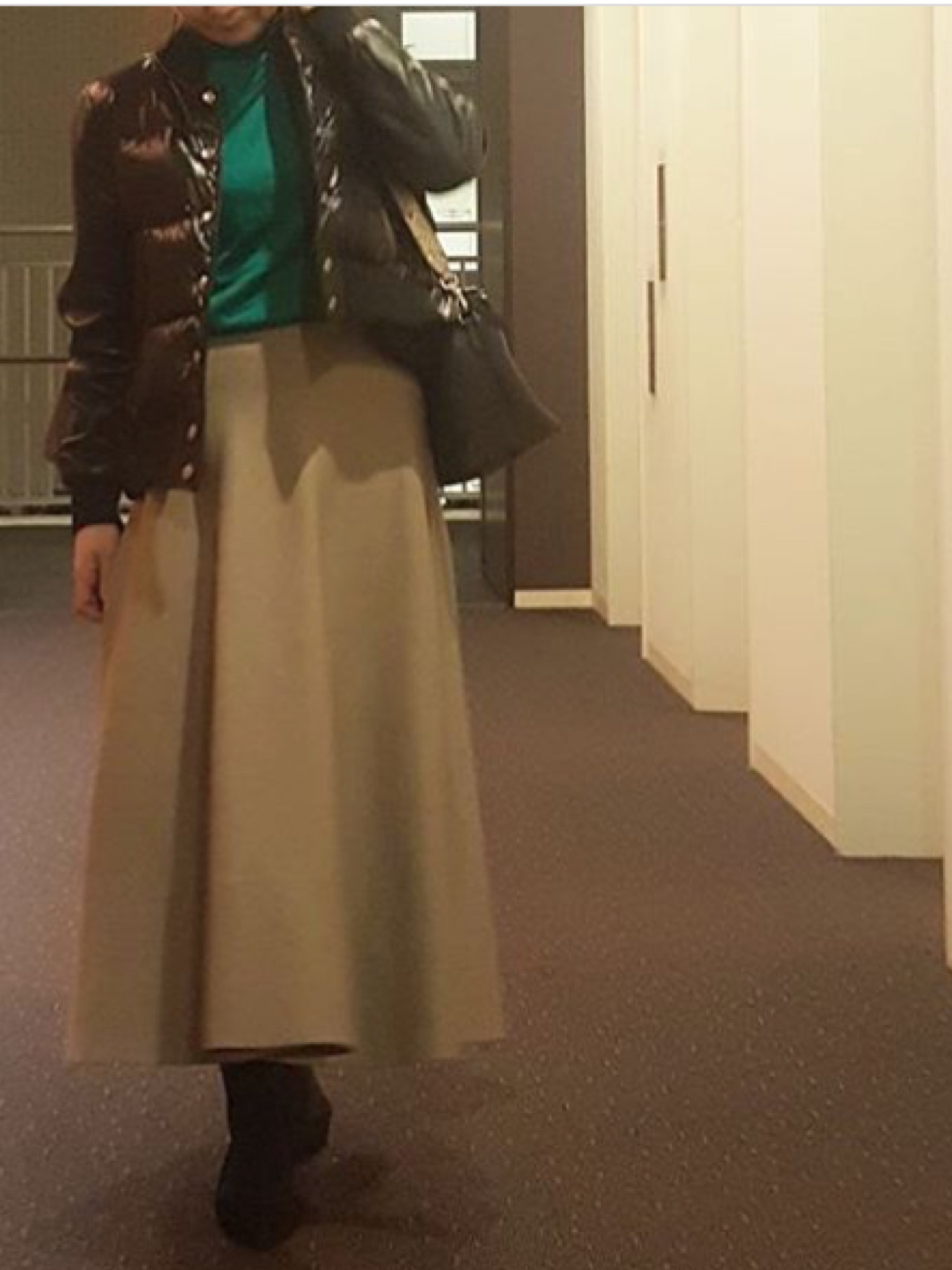 sacai luckのスタジャンを使ったレディース人気ファッション