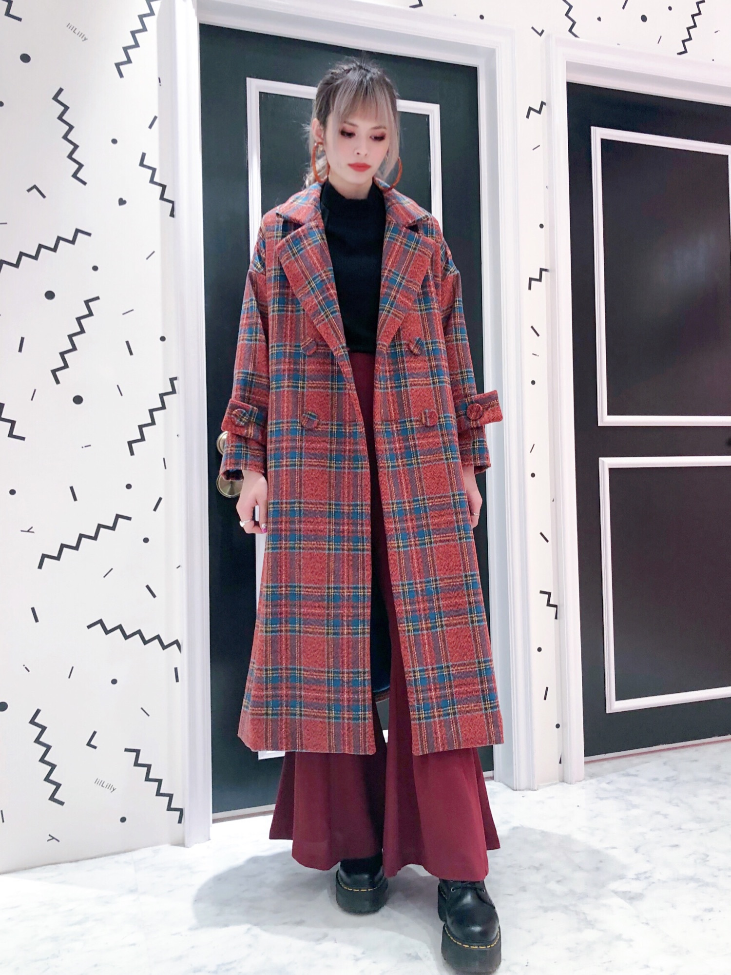 lilLilly（リルリリー）の「チェックオーバーサイズロングコート 