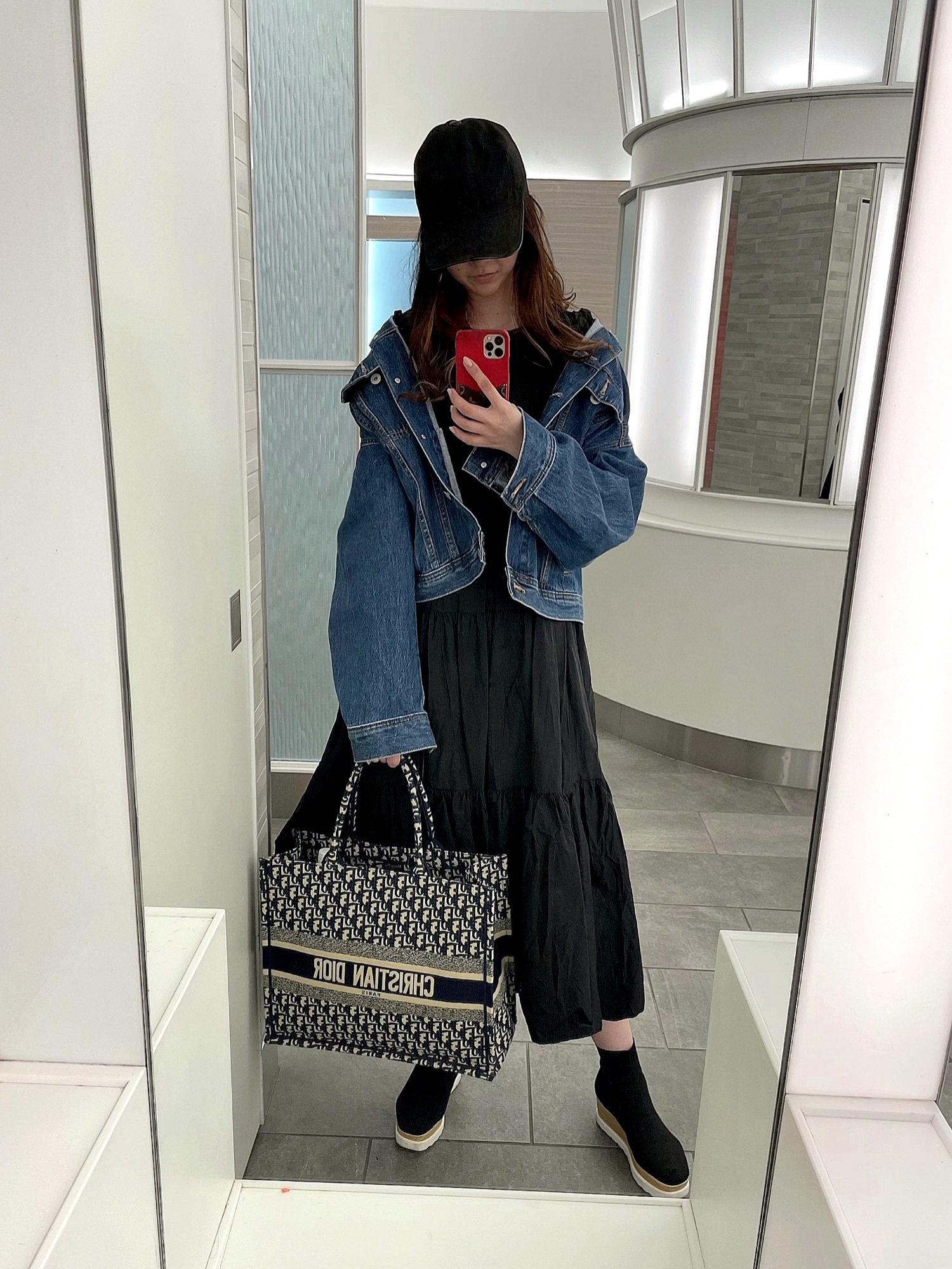 CHANELのキャップを使った人気ファッションコーディネート（年齢