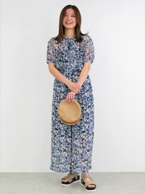【新品 タグ付き】ブルーレーベルクレストブリッジ  フラワープリントフレアパンツ BLUE LABEL CRESTBRIDGE（ブルーレーベルクレストブリッジ）の