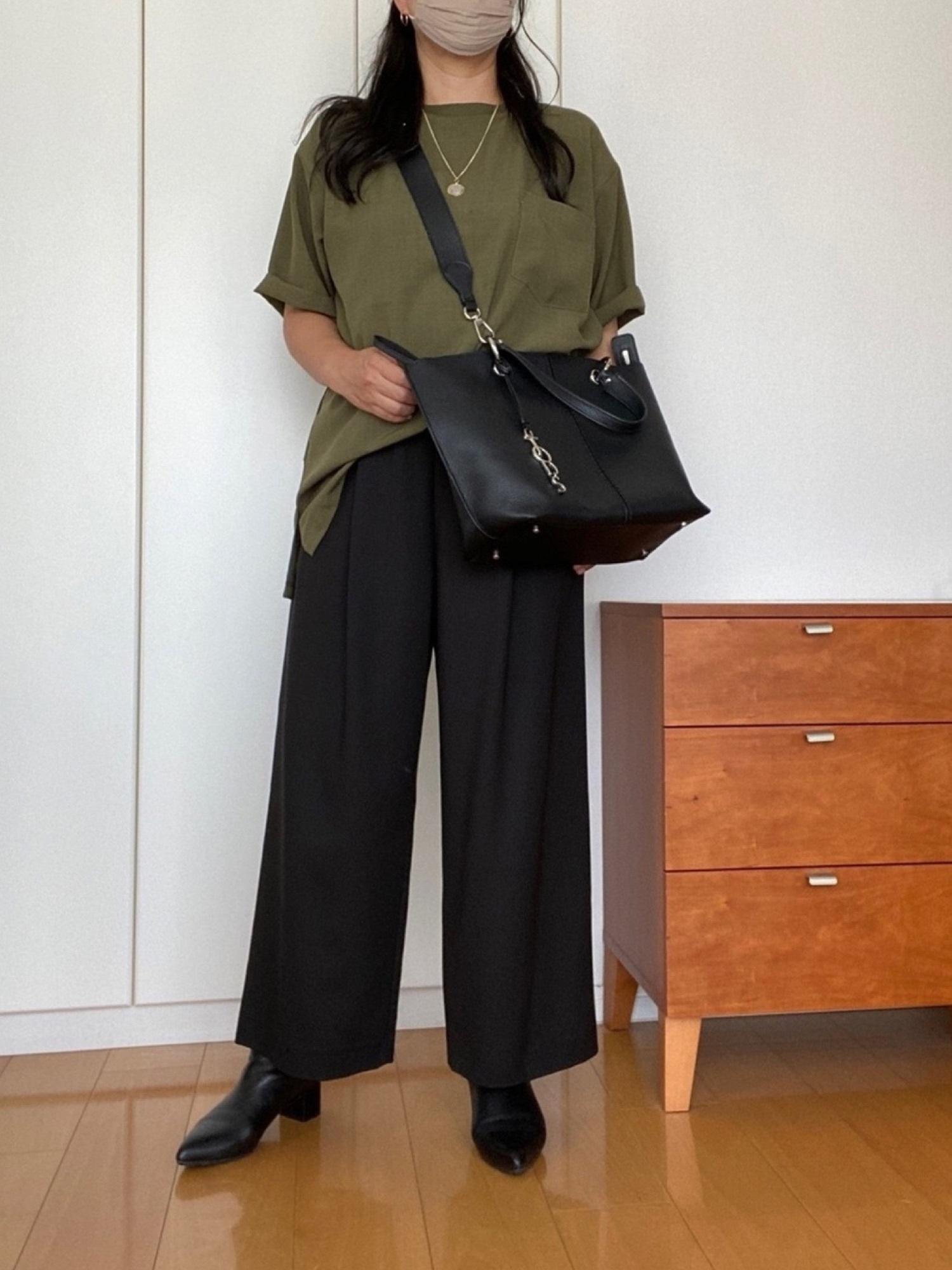TOD'S（トッズ）の「Tod's - ロゴチャーム ハンドバッグ - women