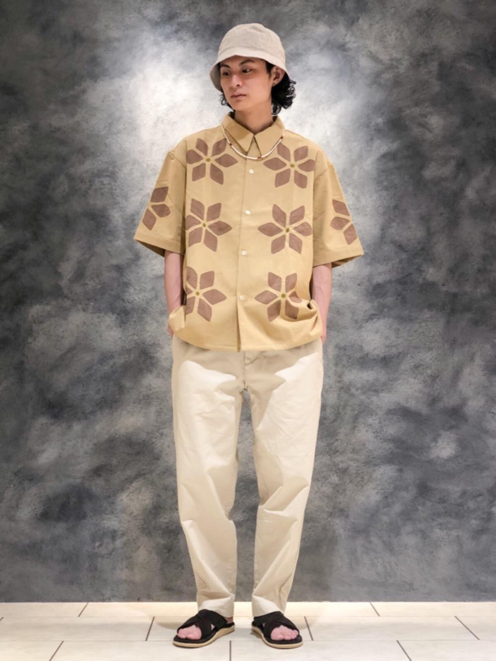 niche.（ニッチ）の「＜Niche. (ニッチ) ＞ FLOWER WORK S/SHIRT