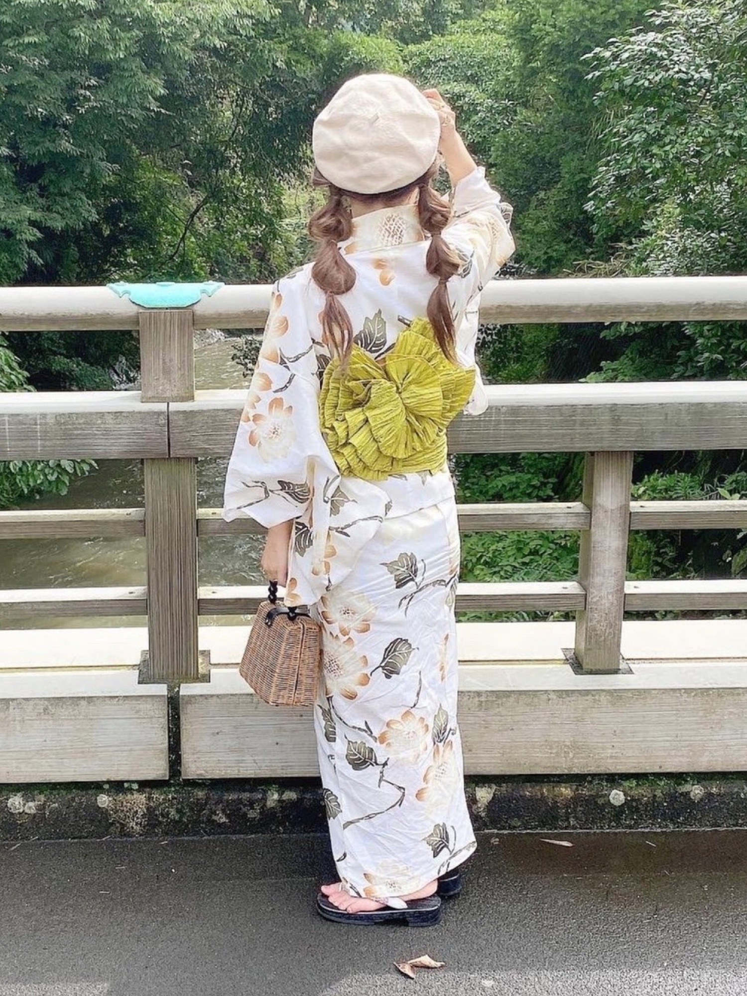 utatane（ウタタネ）の「浴衣3点セット クリームに古典ひまわり（浴衣
