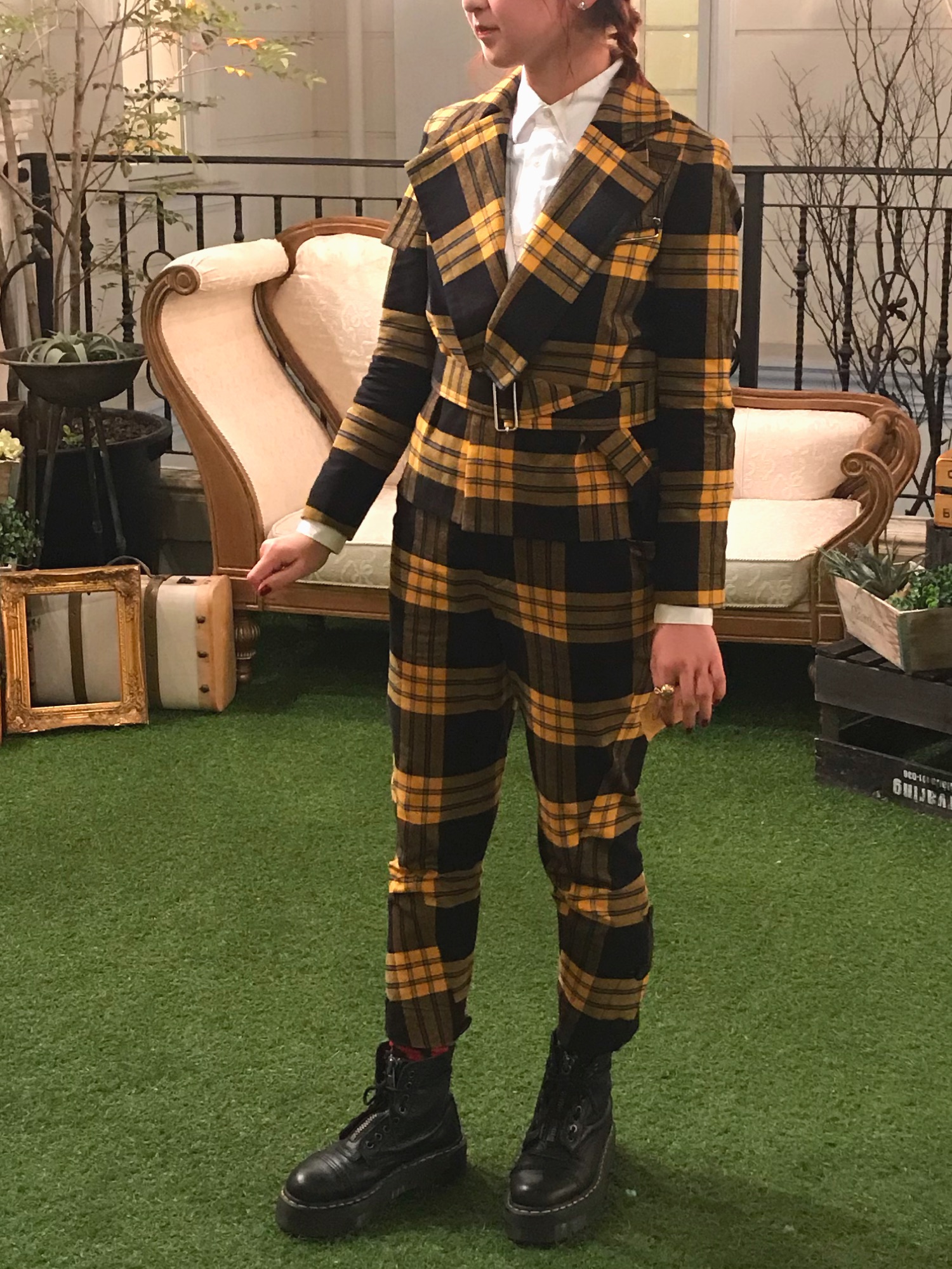 Vivienne Westwoodのセットアップを使ったレディース人気ファッション 