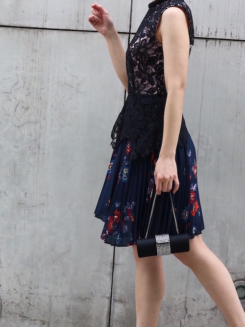 self-portrait（セルフポートレート）の「SELF PORTRAIT（セルフ