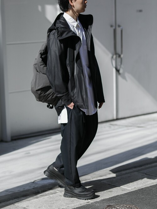 ATTACHMENTのマウンテンパーカーを使った人気ファッション
