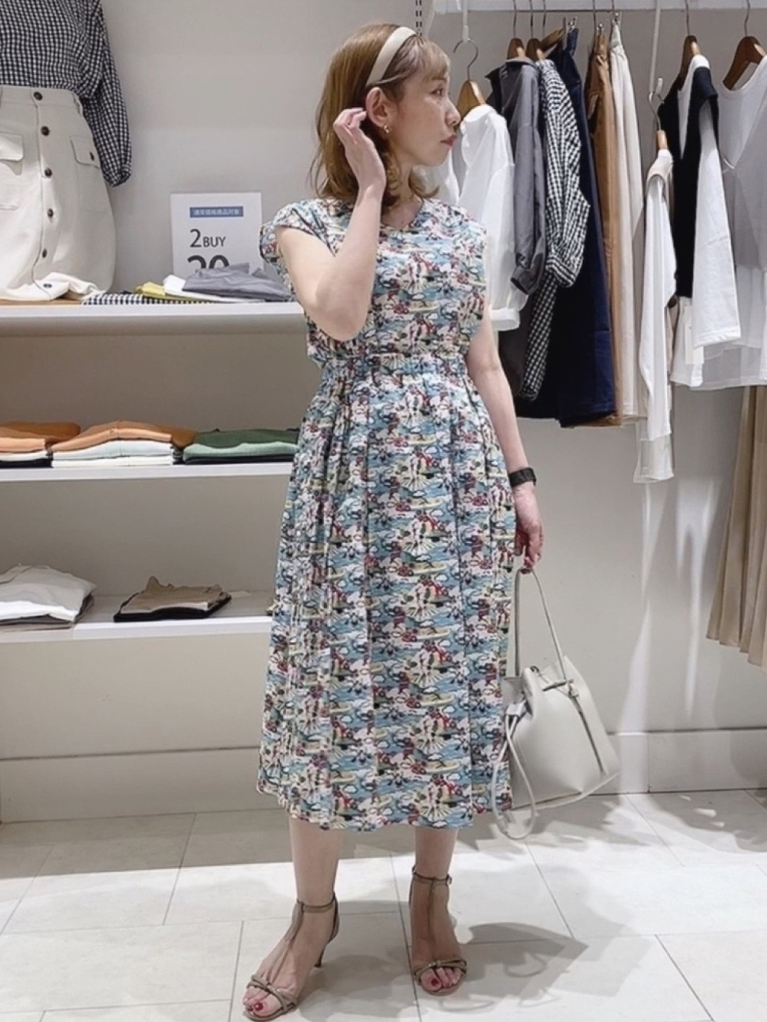 【美品】　A.P.C. リバティ 総柄 M 花柄 夏服 デート リボン 38 美品】 A.P.C. リバティ 総柄 M 花柄 夏服 デート リボン 38