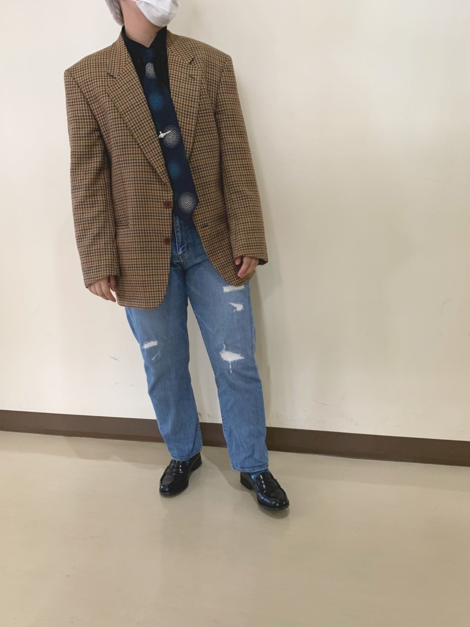 ヴィヴィアンウエストウッド　ネクタイ　金・黒　オーブ柄　派手　古着コーデ 71ov+ePwyeL.jpg
