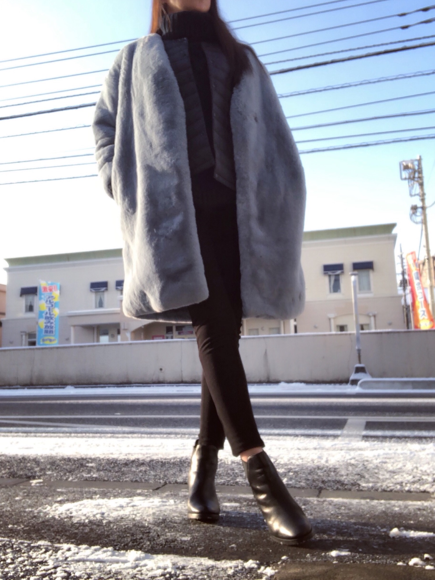 JEANASiS ベージュ ノーカラーファーコート 楽天市場】JEANASiS ファーコートの通販