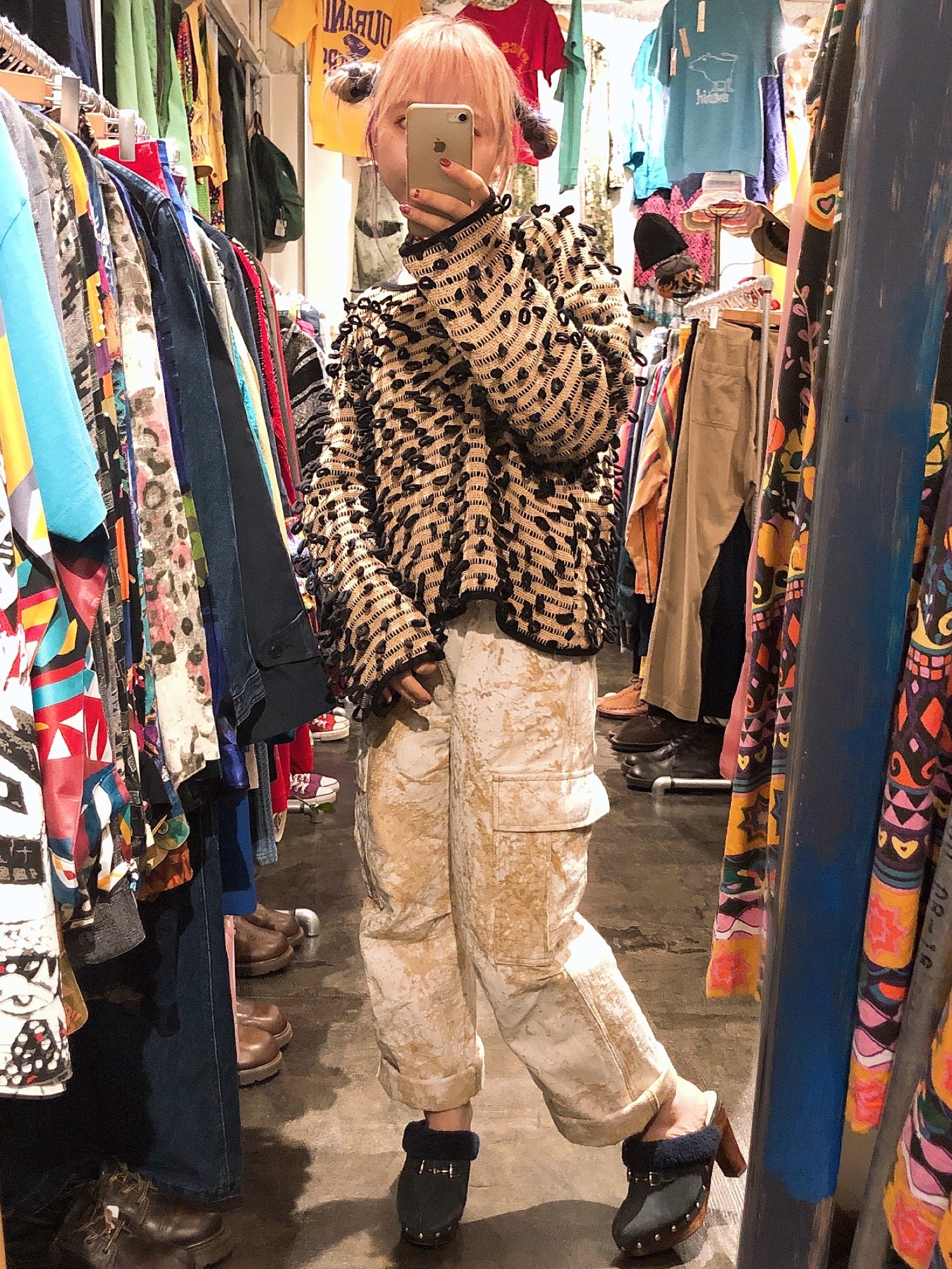 ISSEY MIYAKEのカーゴパンツを使ったレディース人気ファッション