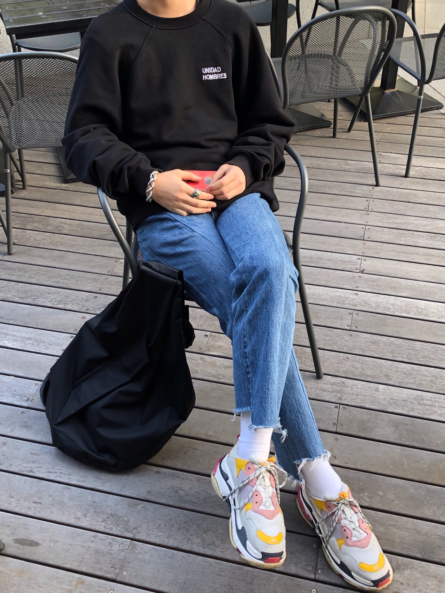 色んなコーデに♪【BALENCIAGA】Triple S Sporty スニーカ ダッドスニーカーブームは終わらない！あの洒落者が着用している