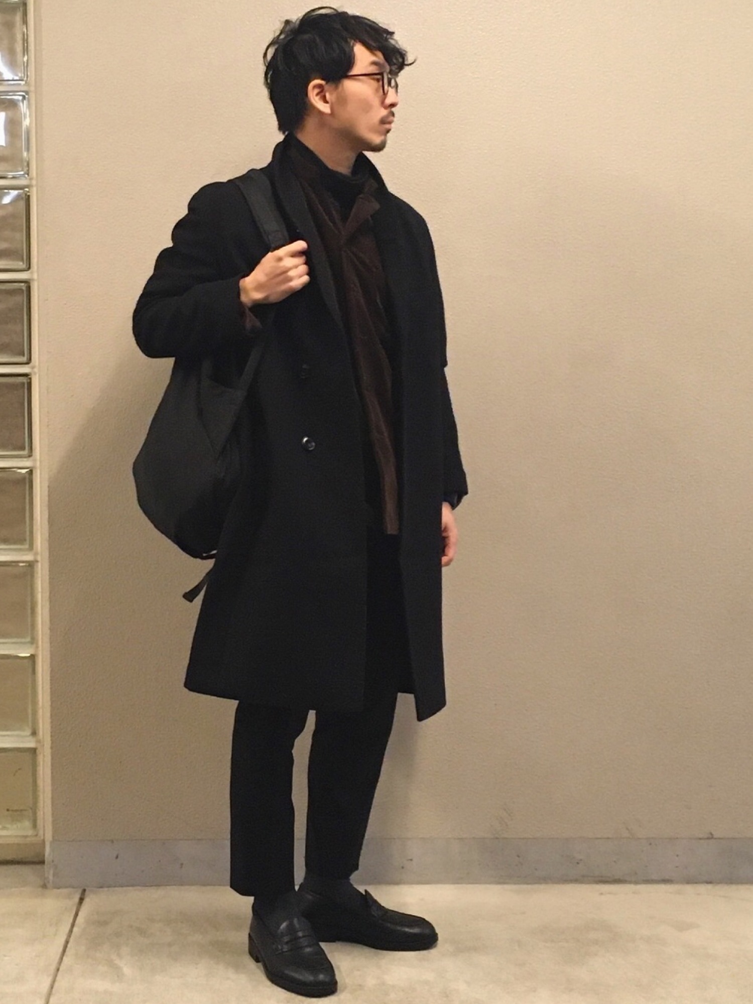 Phlannelのノーカラージャケットを使った人気ファッション