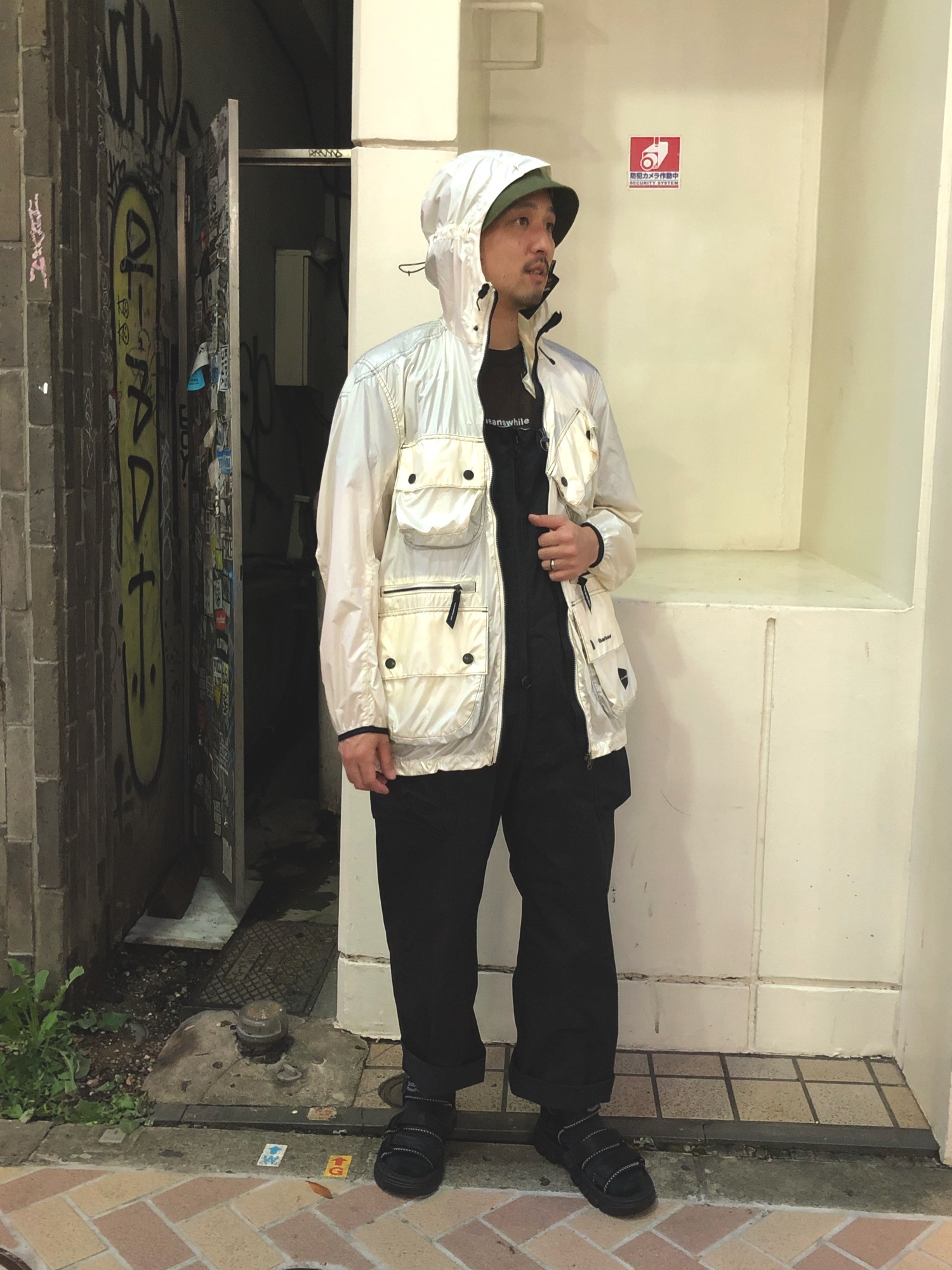 and wander（アンドワンダー）の「and wander × Barbour/アンド