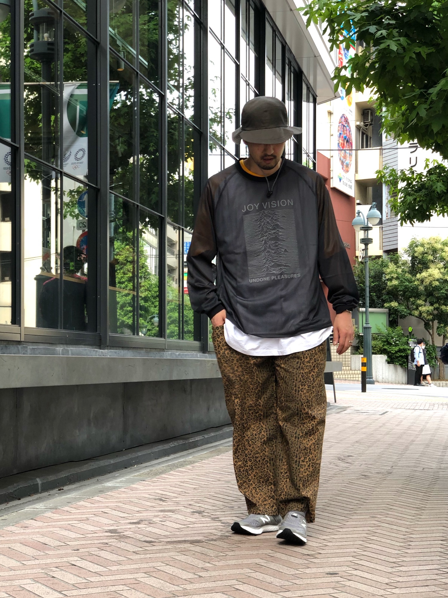 meanswhile（ミーンズワイル）の「meanswhile / ミーンズワイル