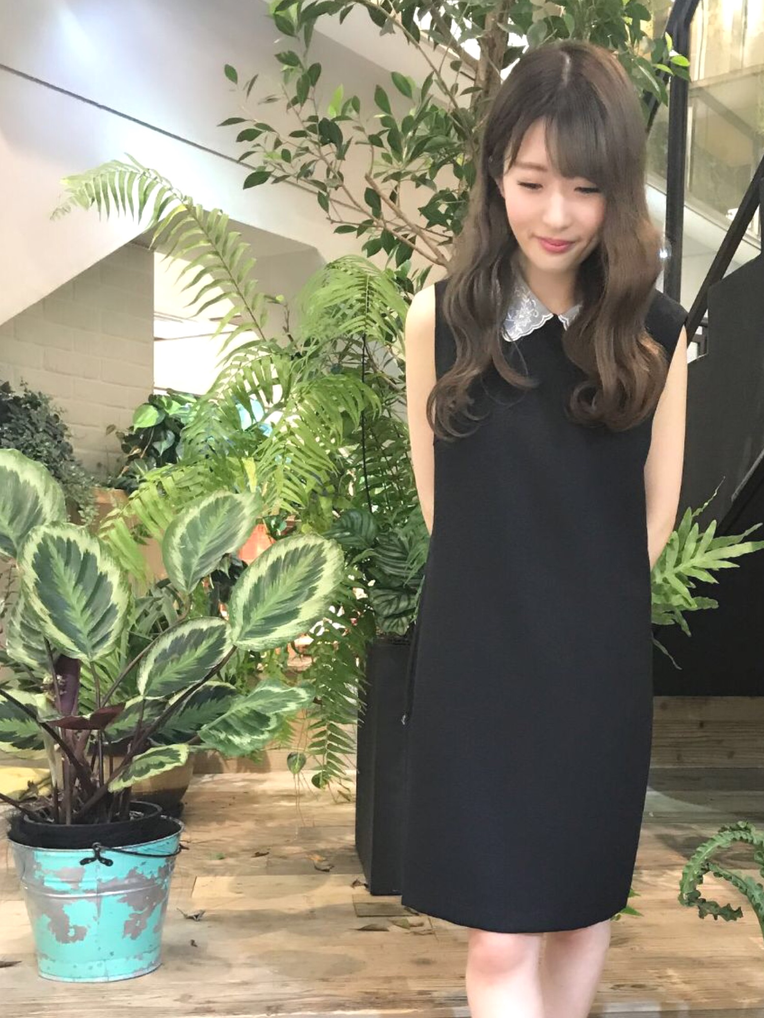 MIIA（ミーア）の「ビジューカラーサックワンピース（ワンピース