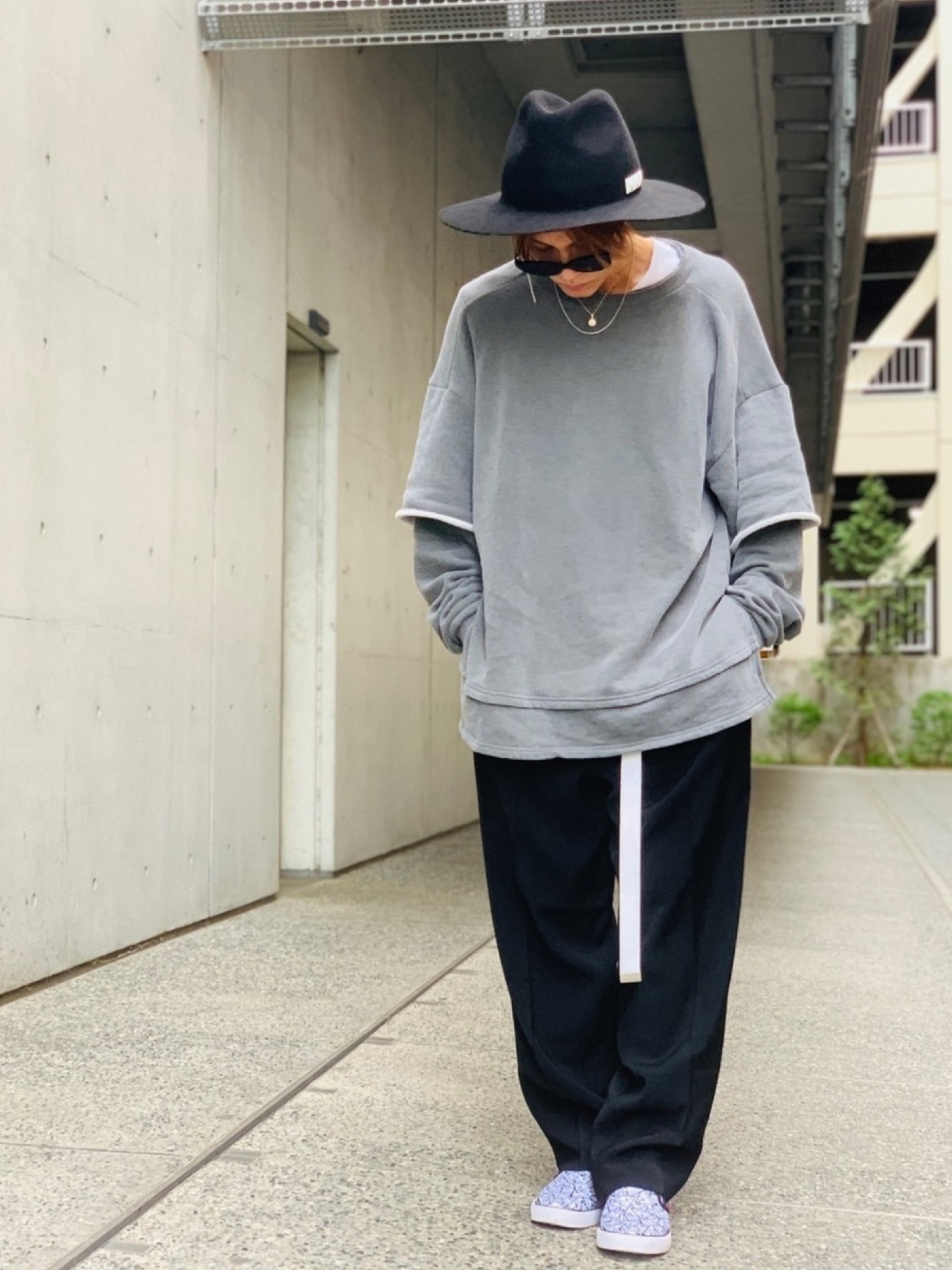 WHITELAND（ホワイトランド）の「WhiteLandBlackBurn/ホワイトランド 