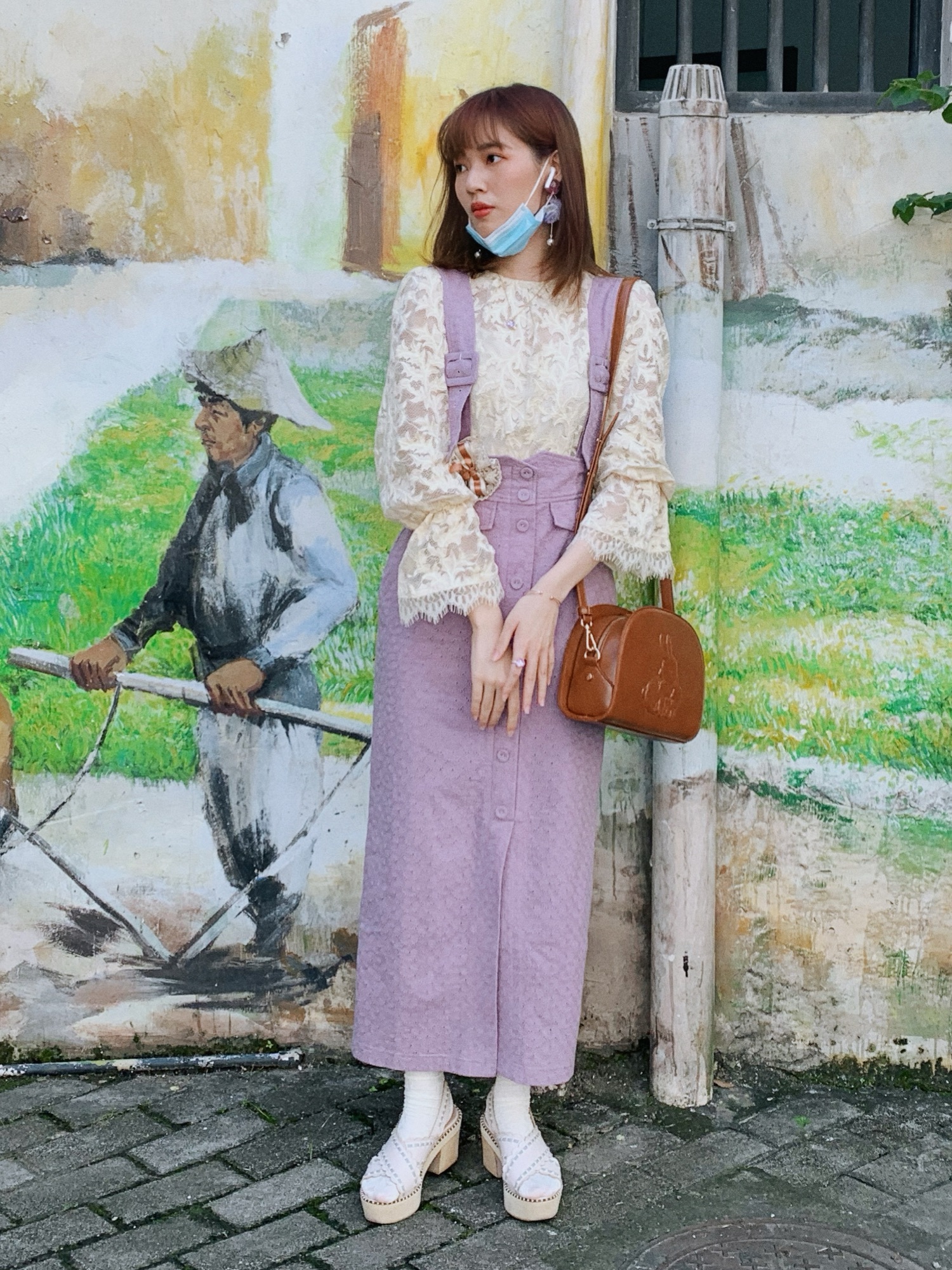LILY BROWN（リリーブラウン）の「リーフ柄レーストップス（Tシャツ 