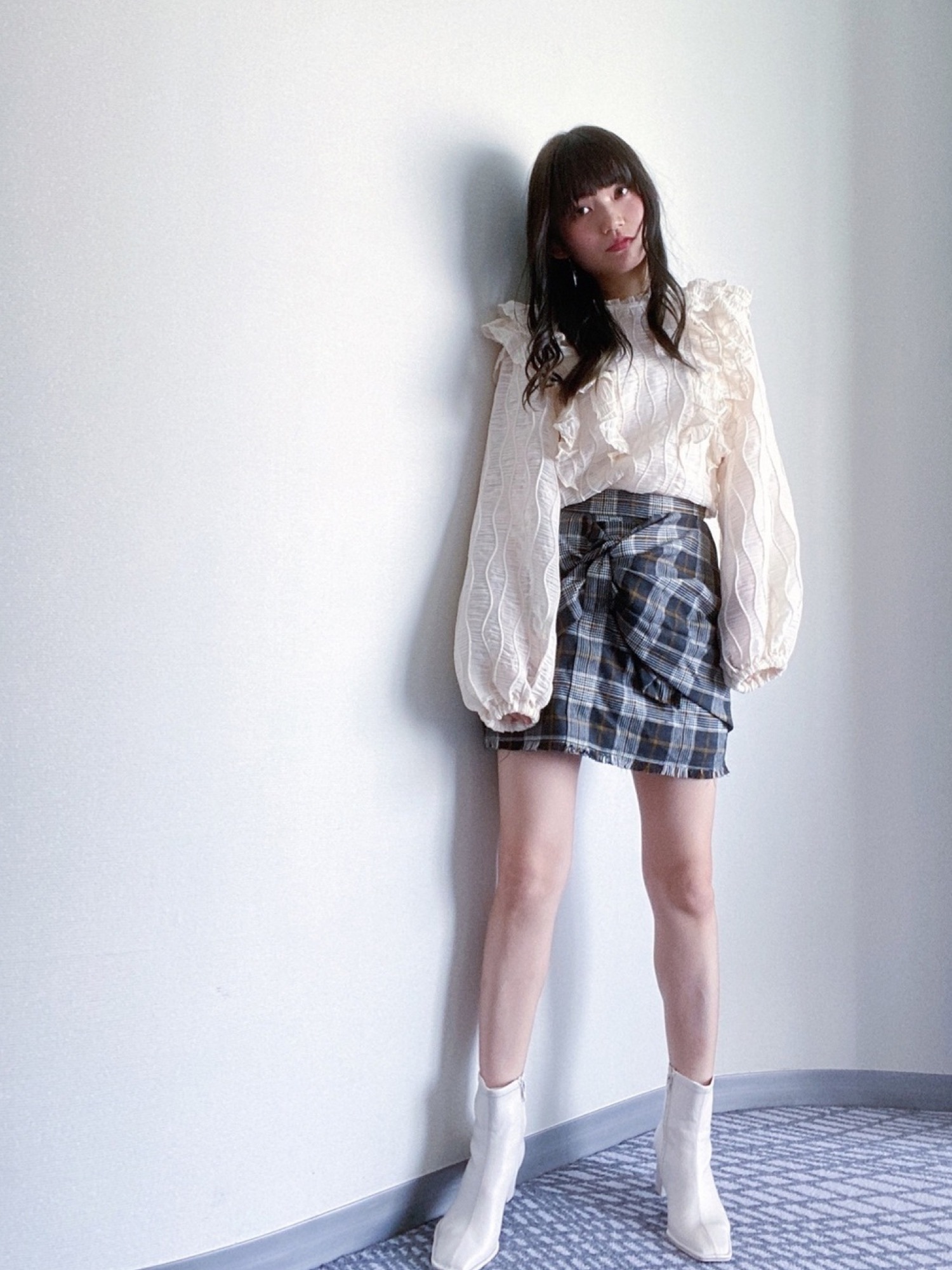 SLY ボリュームスリーブラッフルブラウス SLY（スライ）の「VOLUME SLEEVE RUFFLE BLOUSE/ボリュームスリーブ