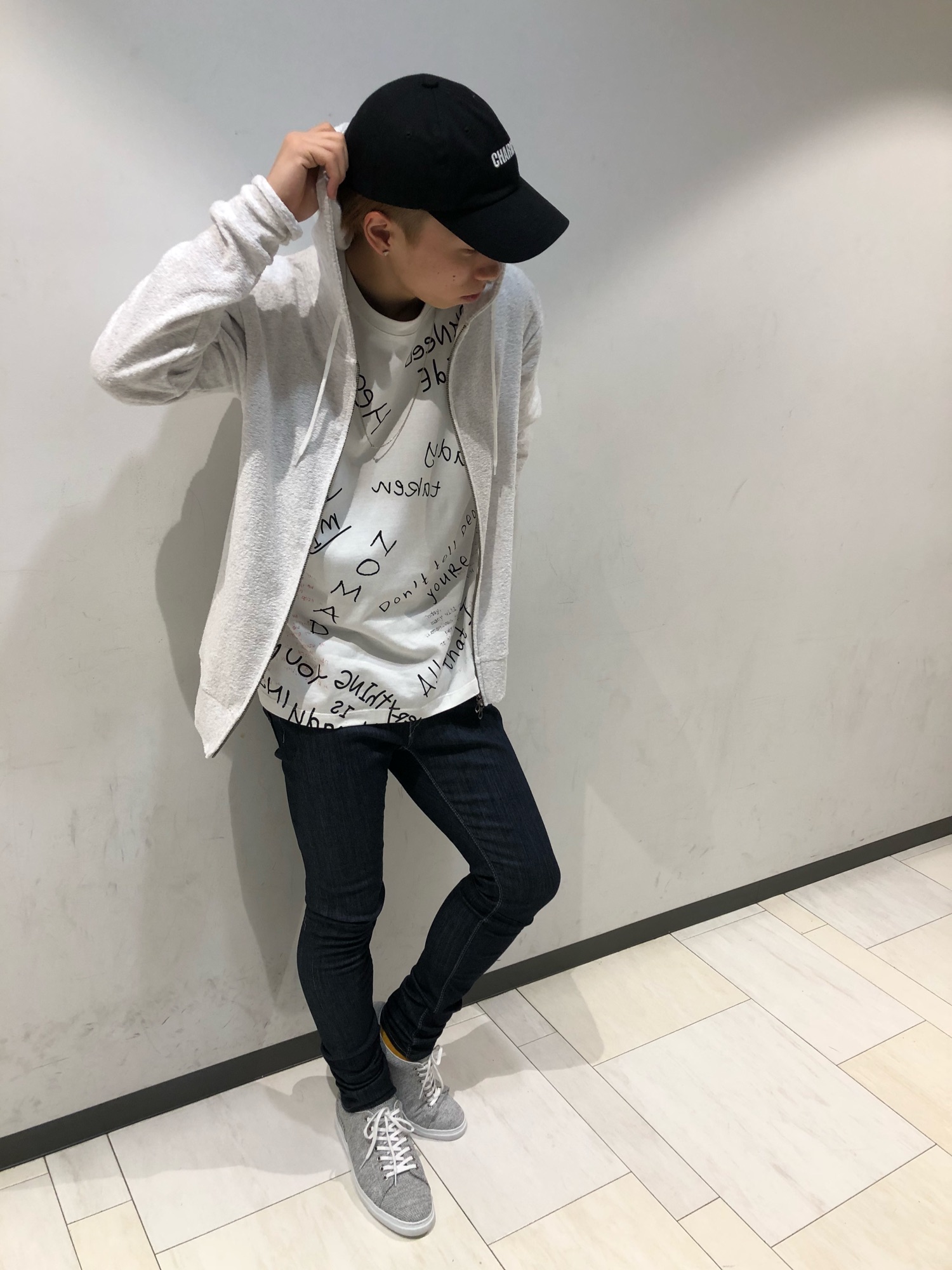 ARAKI ハート型顔プリント ホワイトTシャツ Mサイズ LIAN（リアン）の「フォトプリントオーバーサイズKAREIDOscopicT