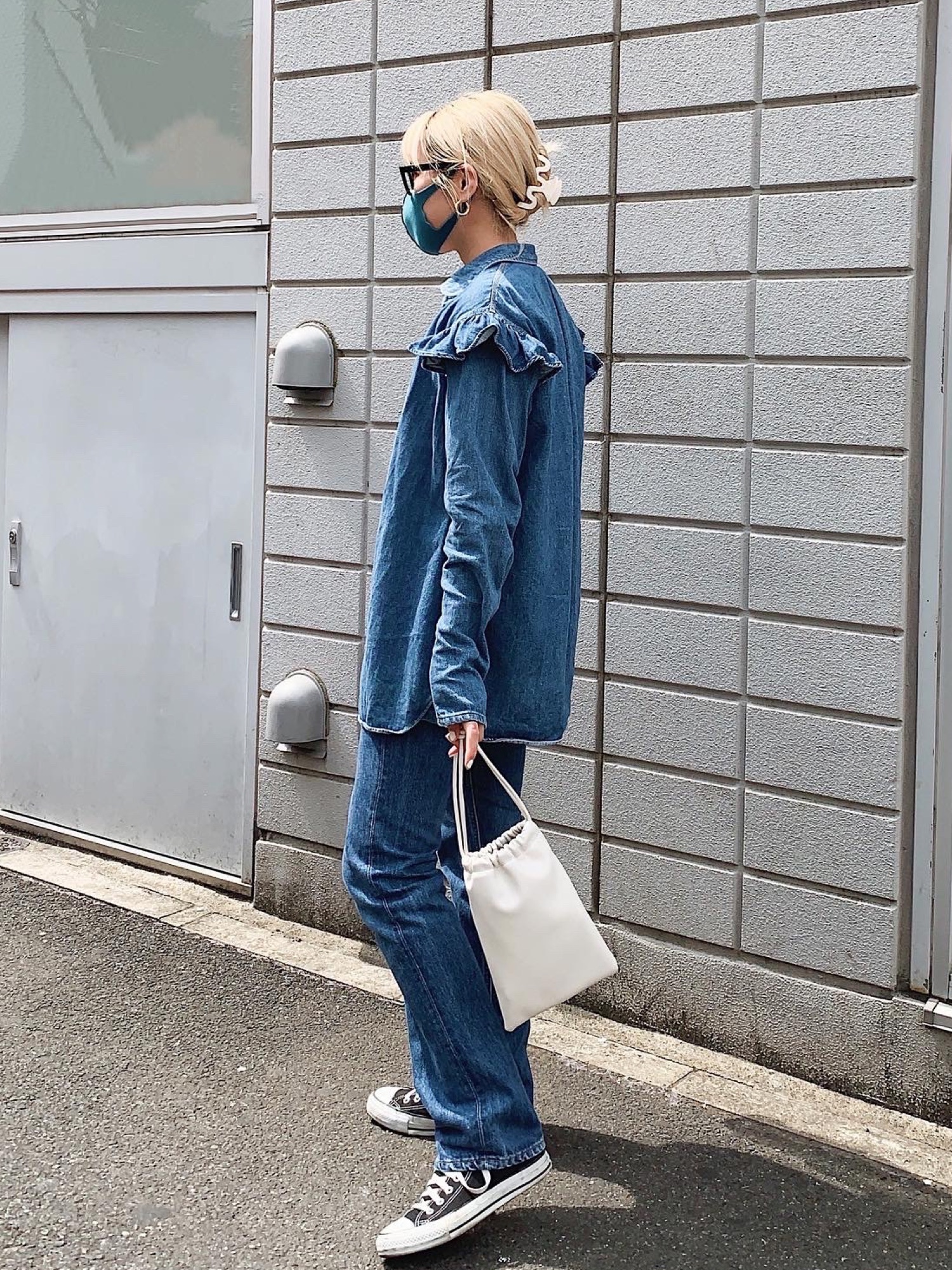 HOLIDAY（ホリデイ）の「RUFFLE DENIM SHIRT (DARK INDIGO