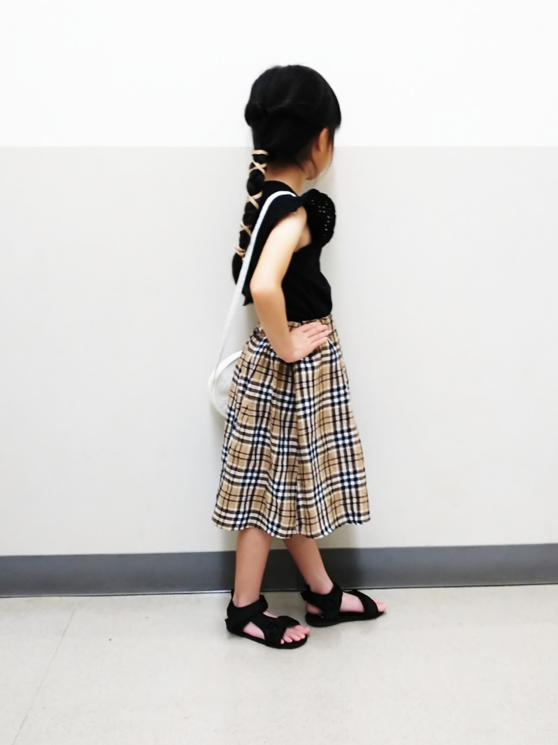 スカートを使った「バーバリーチェック」のキッズ人気