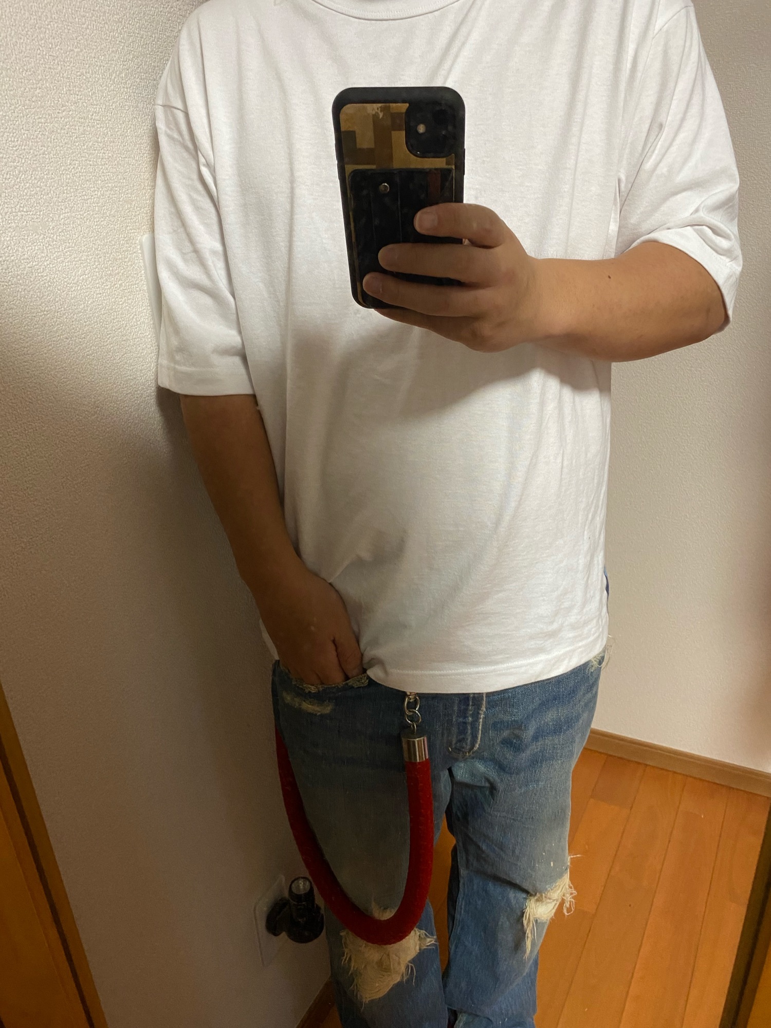 WHIZLIMITEDのウォレットチェーンを使った人気ファッション