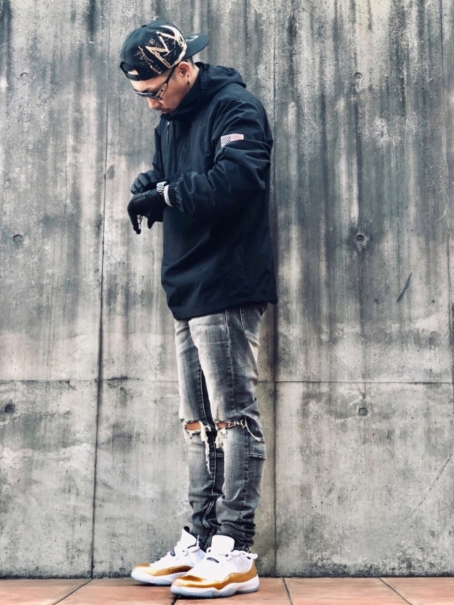 JORDAN AIR JORDAN 11 RETRO LOW(528895-103)WHITE/MTRC GOLD COIN