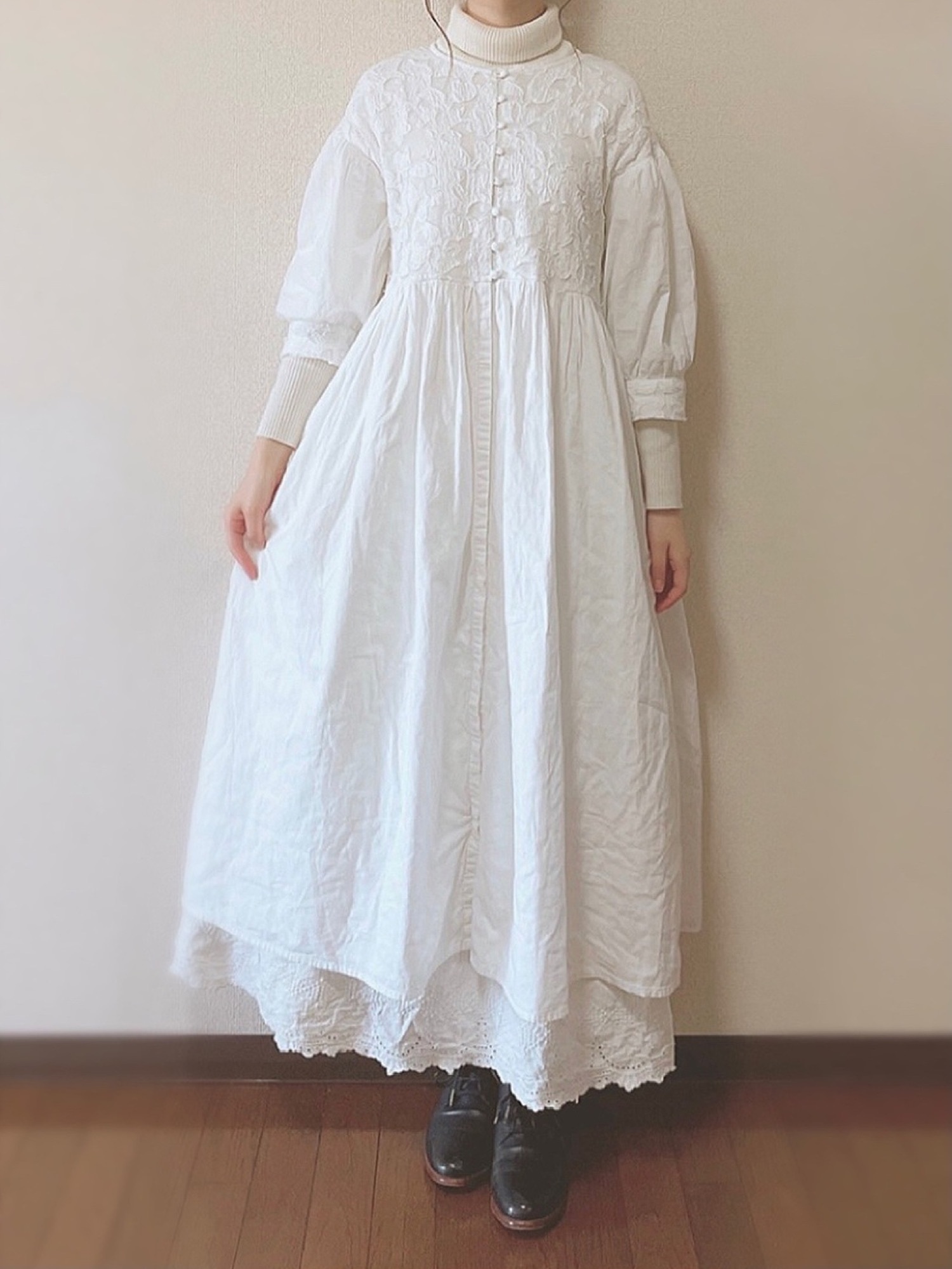 TSUHARU 　くり抜きレースワンピース 20210412062328968.jpg