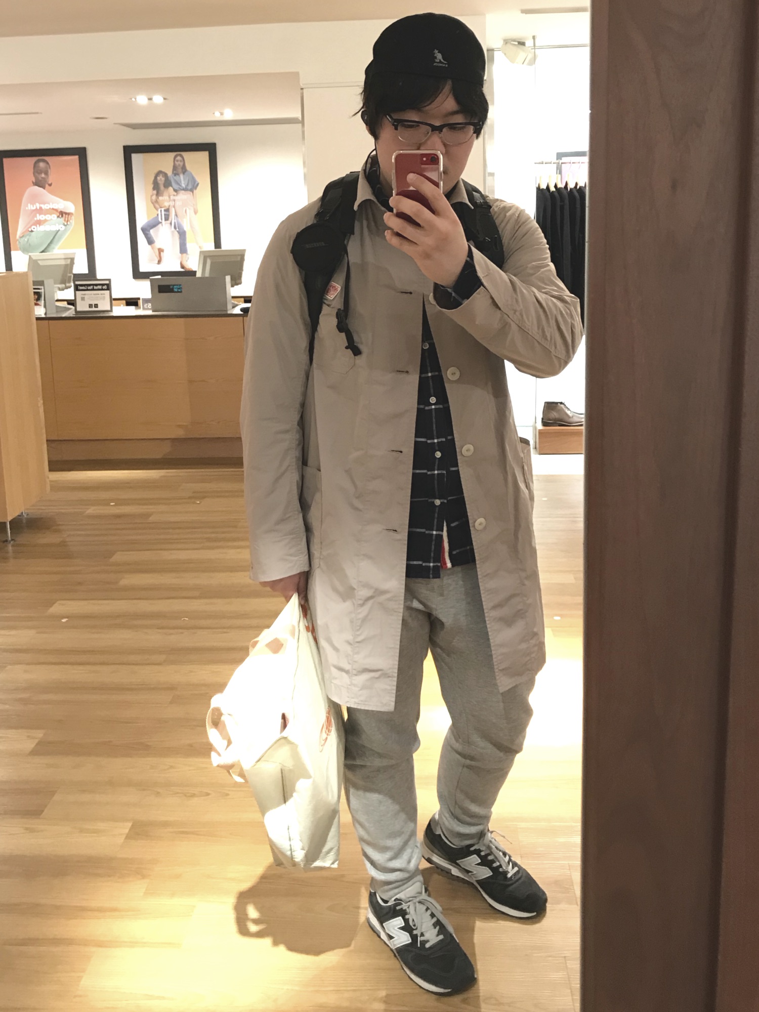 ステンカラーコートを使った「Vivienne Westwood Man」のメンズ