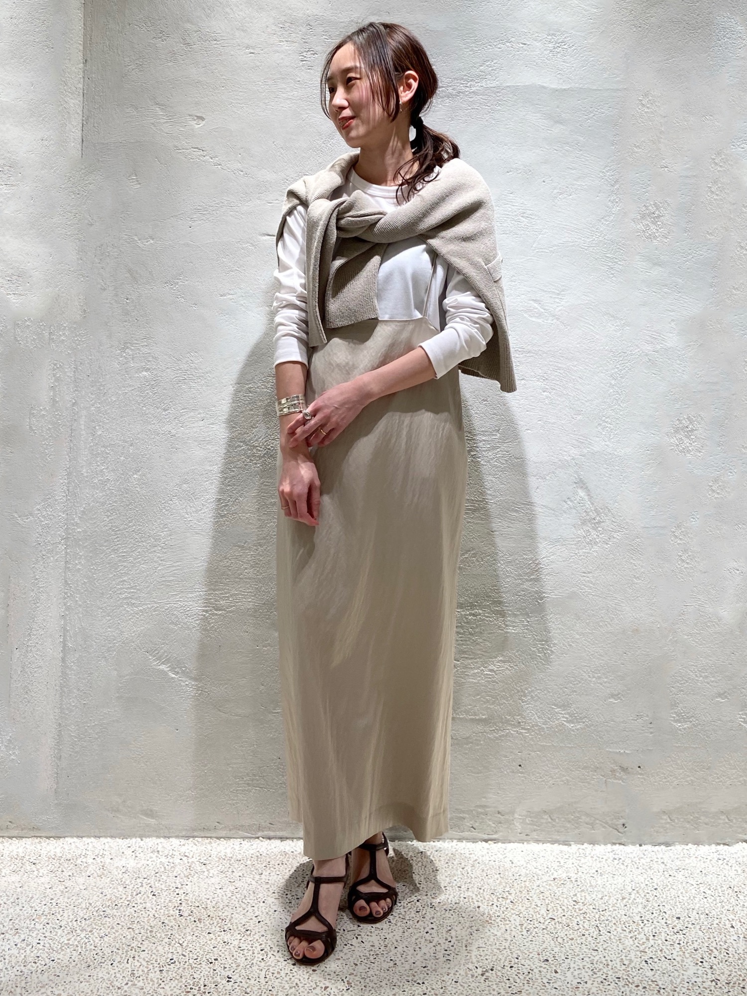 Curensology(カレンソロジー)/サテンサロペットスカートを使った