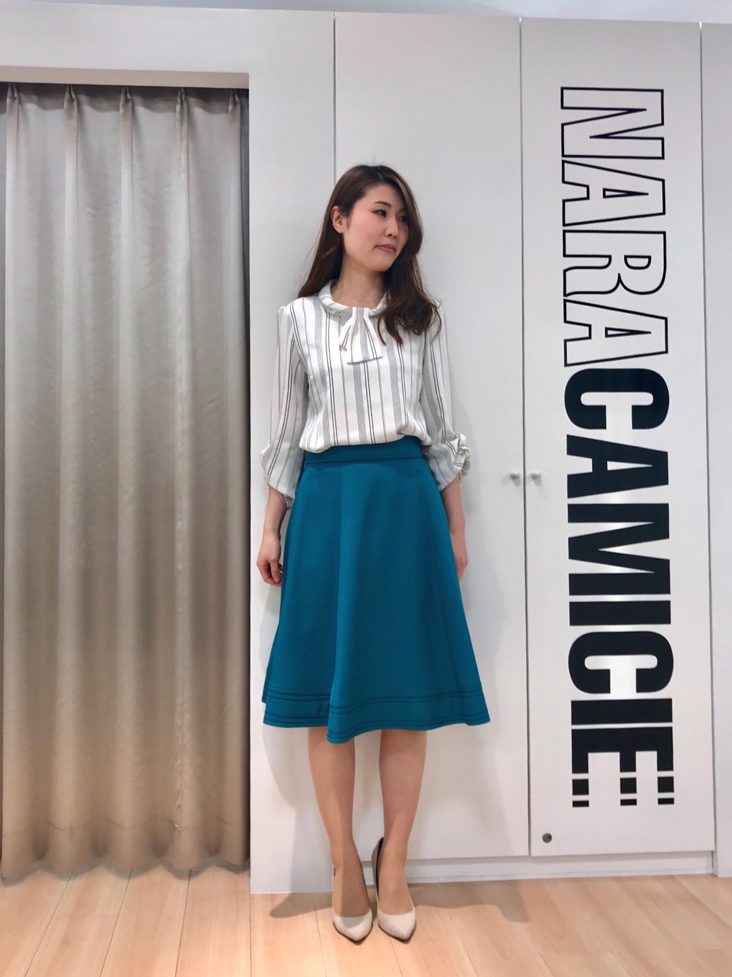NARACAMICIE（ナラカミーチェ）の「ストライプダブルクロス七分袖タイ 