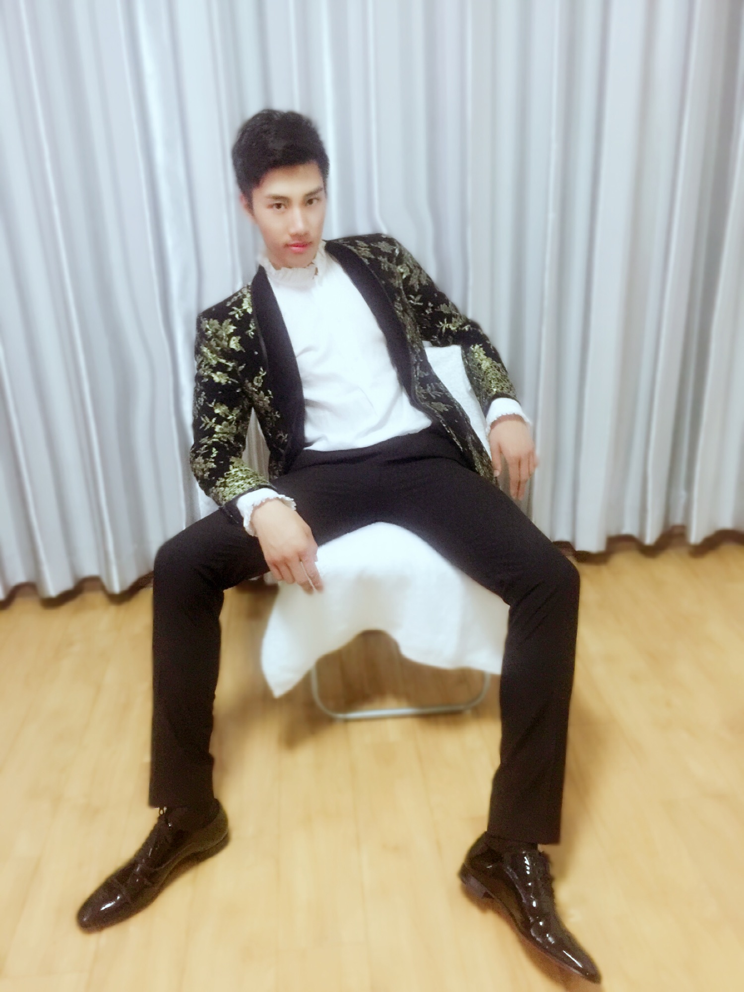 GIORGIO ARMANIのスーツパンツを使った人気ファッションコーディネート