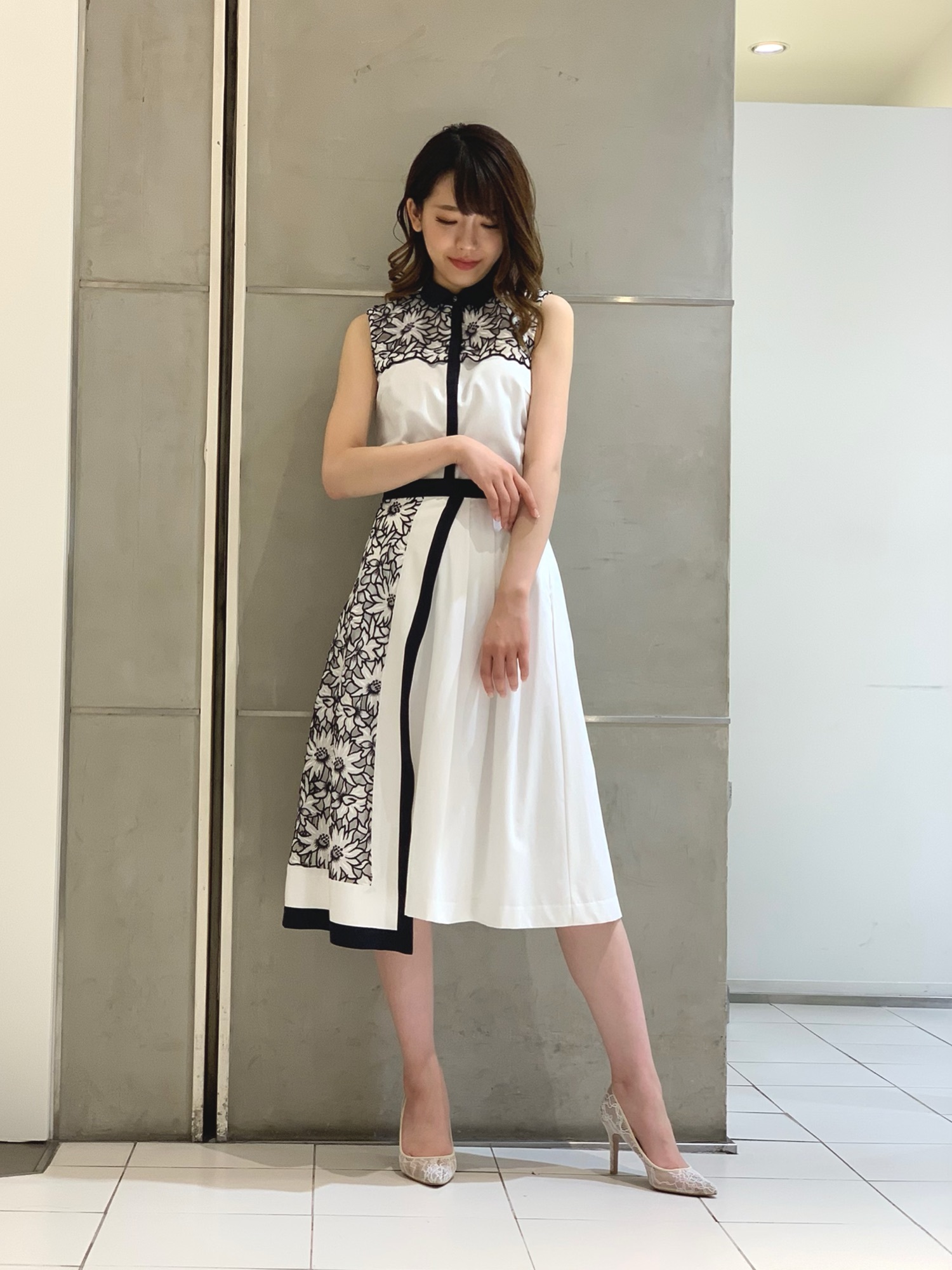 LOVELESS（ラブレス）の「エンブロイダリー レースノースリーブ 