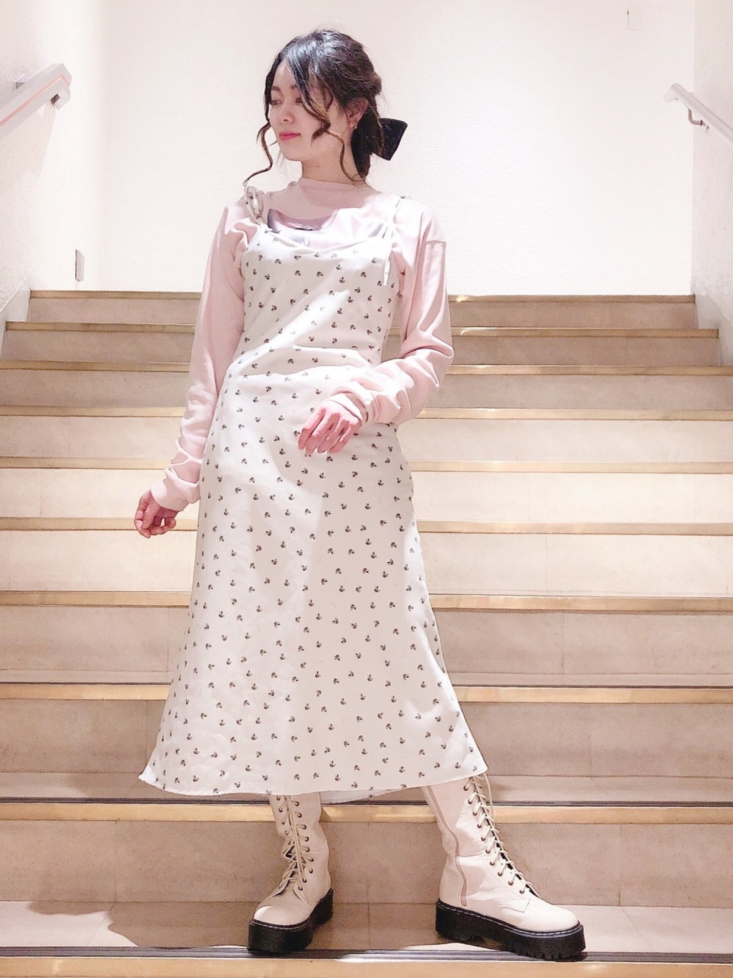 lilLilly（リルリリー）の「mini rose print cami dress