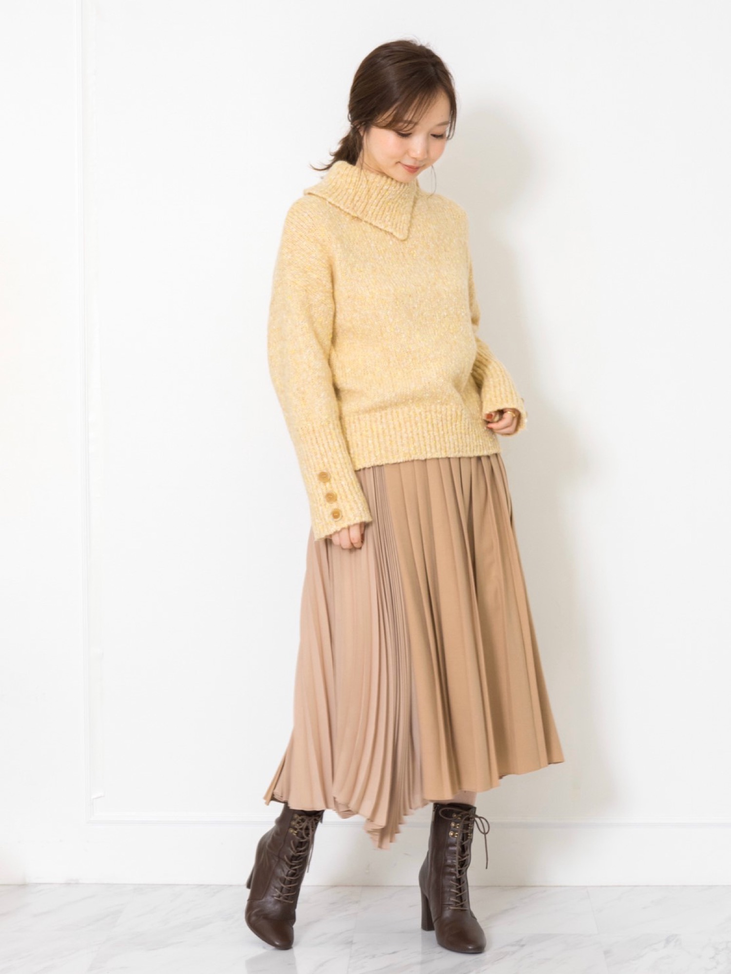 megu(JILLSTUART_Officialスタッフコーデ)｜JILLSTUARTのスカートを