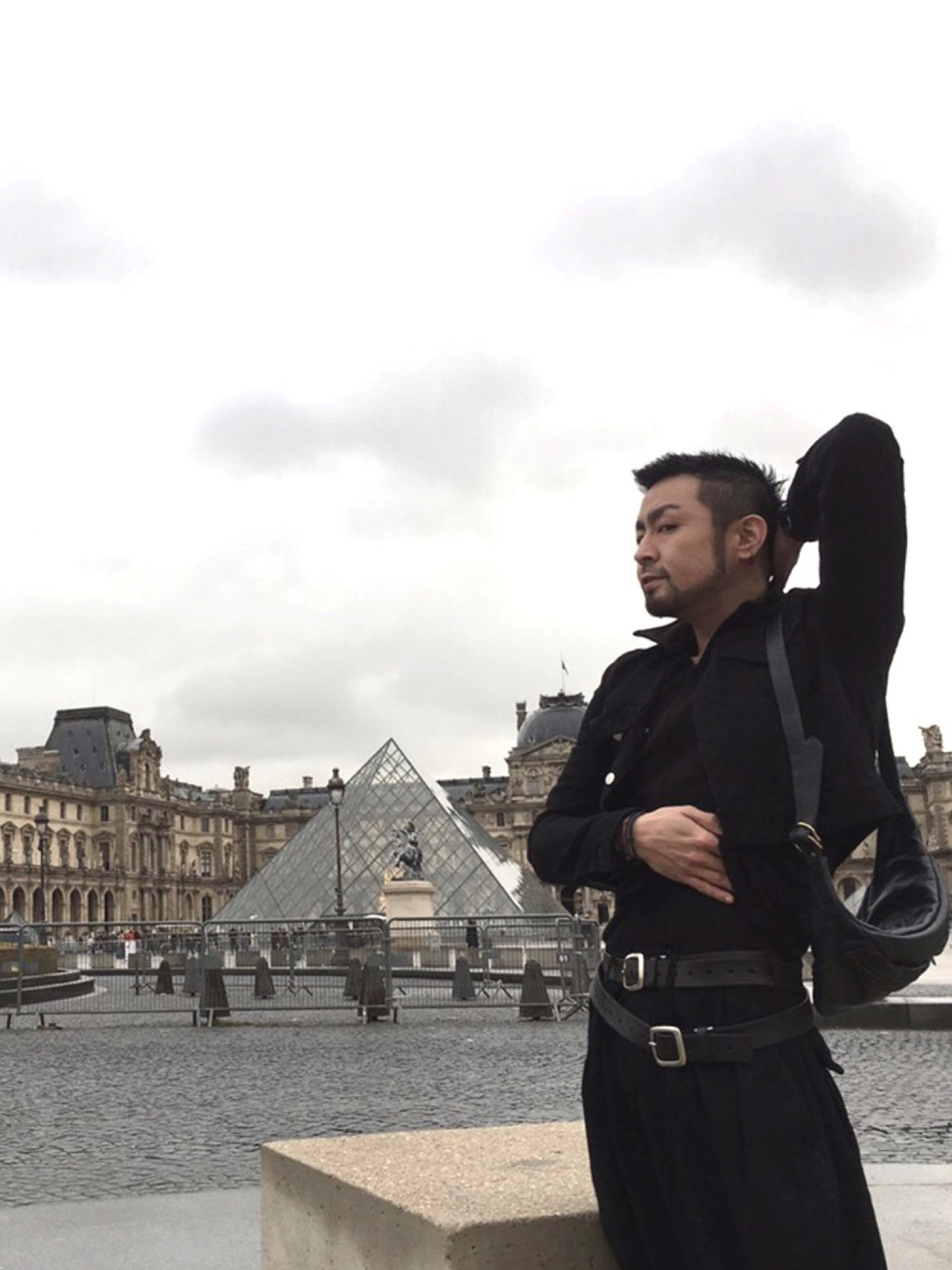 Dulcamara（ドゥルカマラ）の「ブラックデニムエレファントパンツ