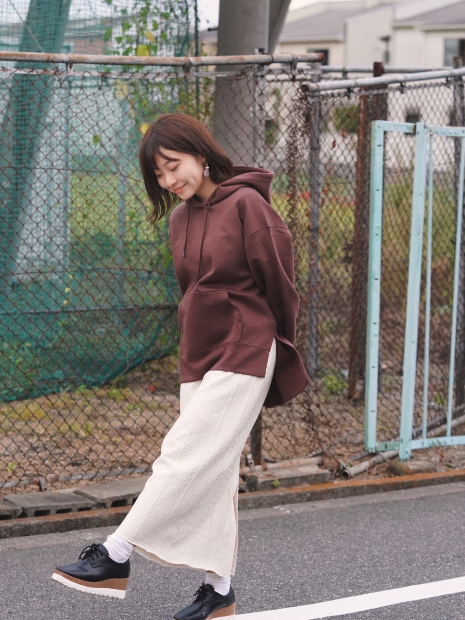 URBAN RESEARCH - 新品タグ付 ダンボールスリット入りパーカー URBAN RESEARCH（アーバンリサーチ）の「ダンボールスリット入り