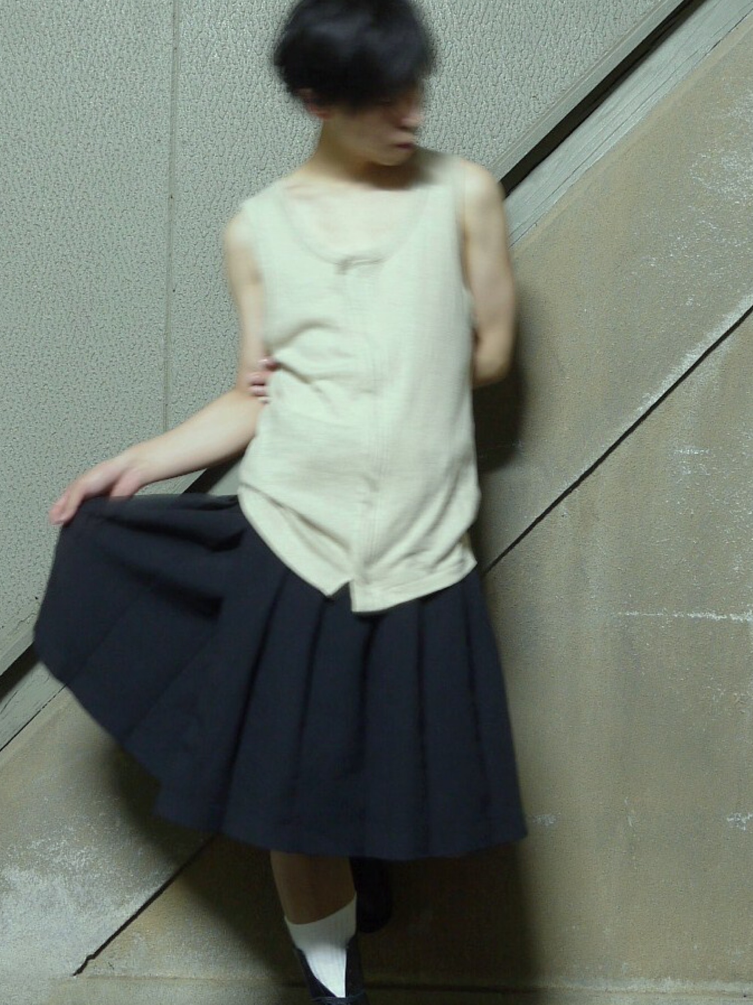 Yohji Yamamotoのタンクトップを使った人気ファッション