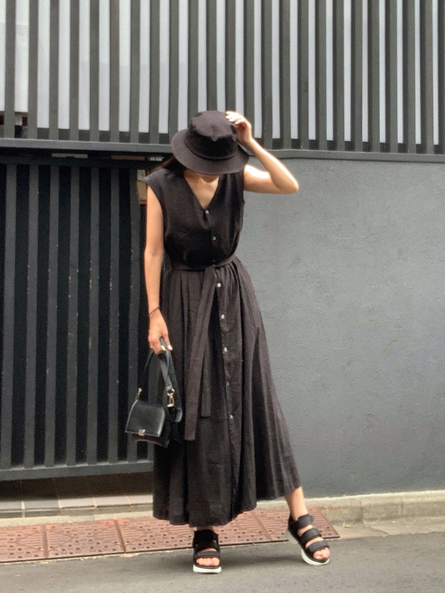 極美品【SLOBE IENA】 ボリュームスリーブ ゆったり麻ロングワンピース 2025年最新】slobe iena ボリュームスリーブリネンワンピースの