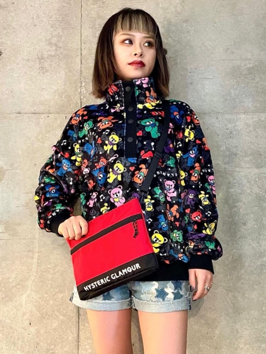 未使用☆BEAR IN FESTIVAL柄 スウェット☆ヒステリックグラマー HYSTERIC GLAMOUR（ヒステリックグラマー）の「BEAR IN FESTIVAL柄