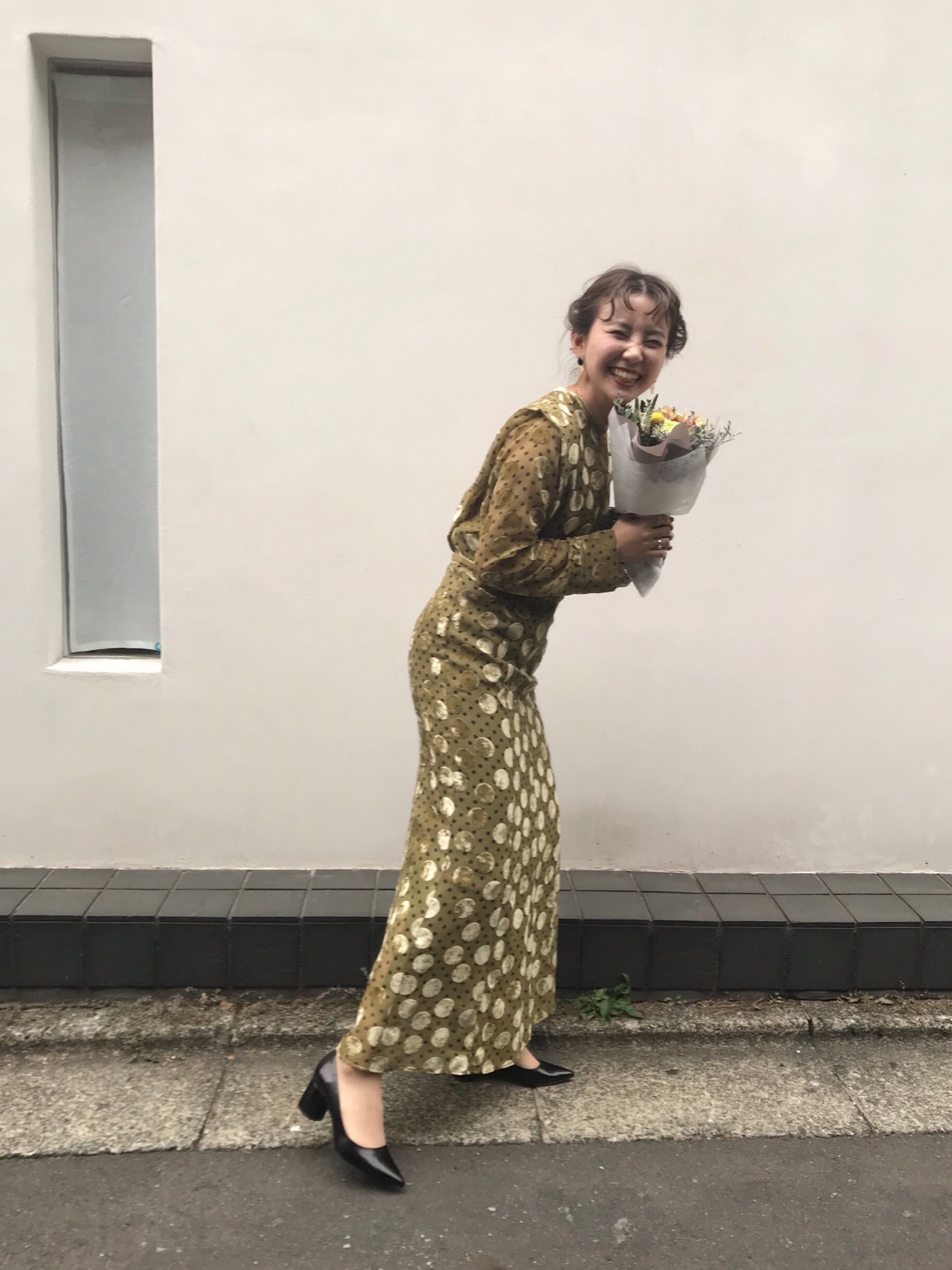 ZARAのパンプスを使った「結婚式二次会スタイル」の人気ファッション