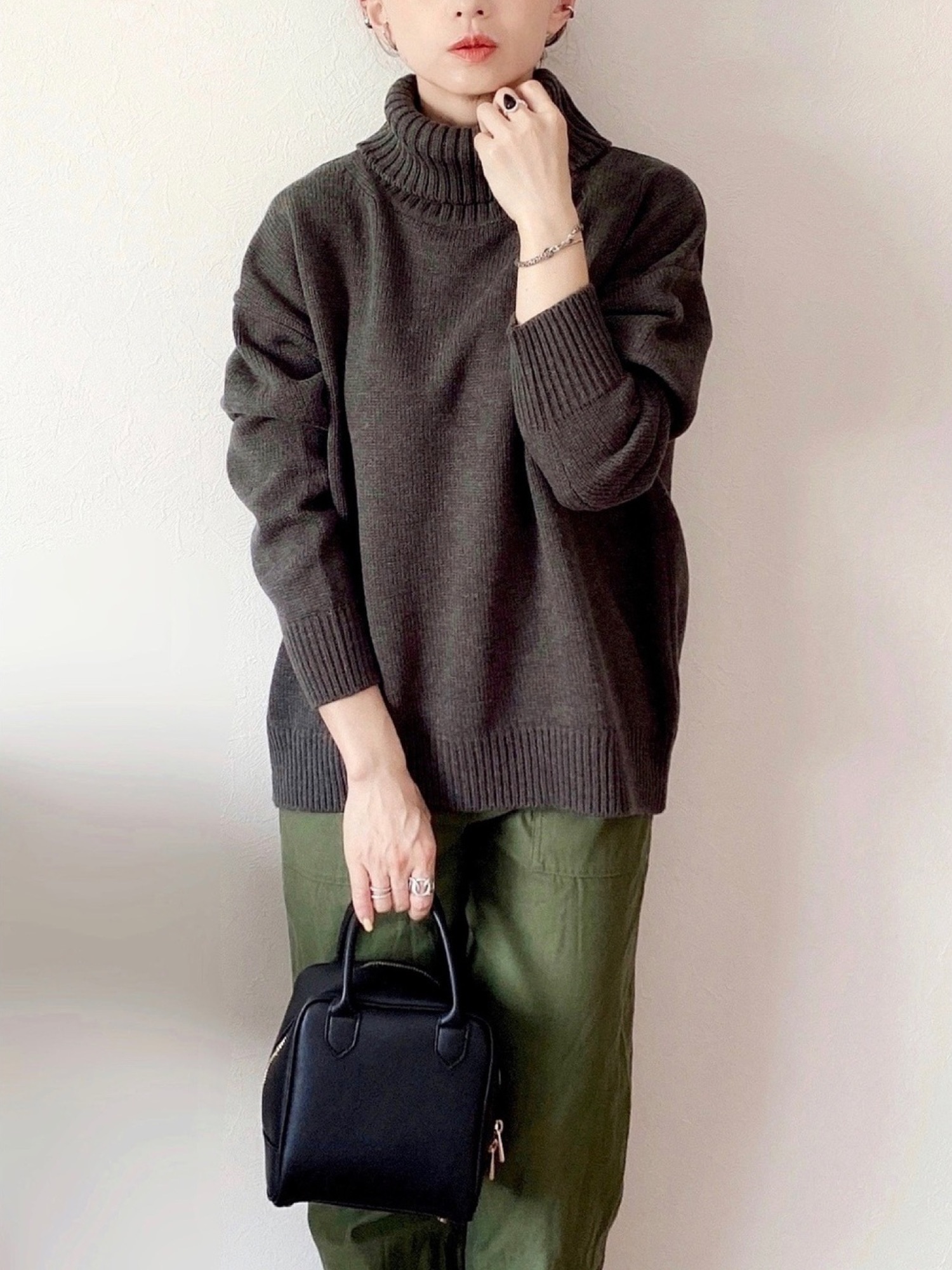 R AZUL ENCANTO タートルドロップショルダーニットプルオーバー AZUL ENCANTO（アズールエンカント）の「【洗濯機で洗える】タートル