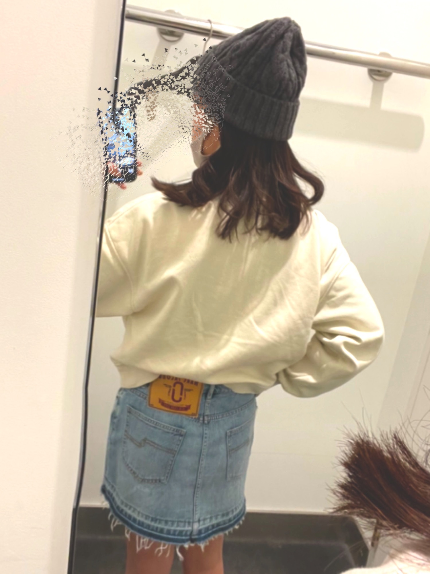 MARC JACOBSのデニムスカートを使った人気ファッションコーディネート