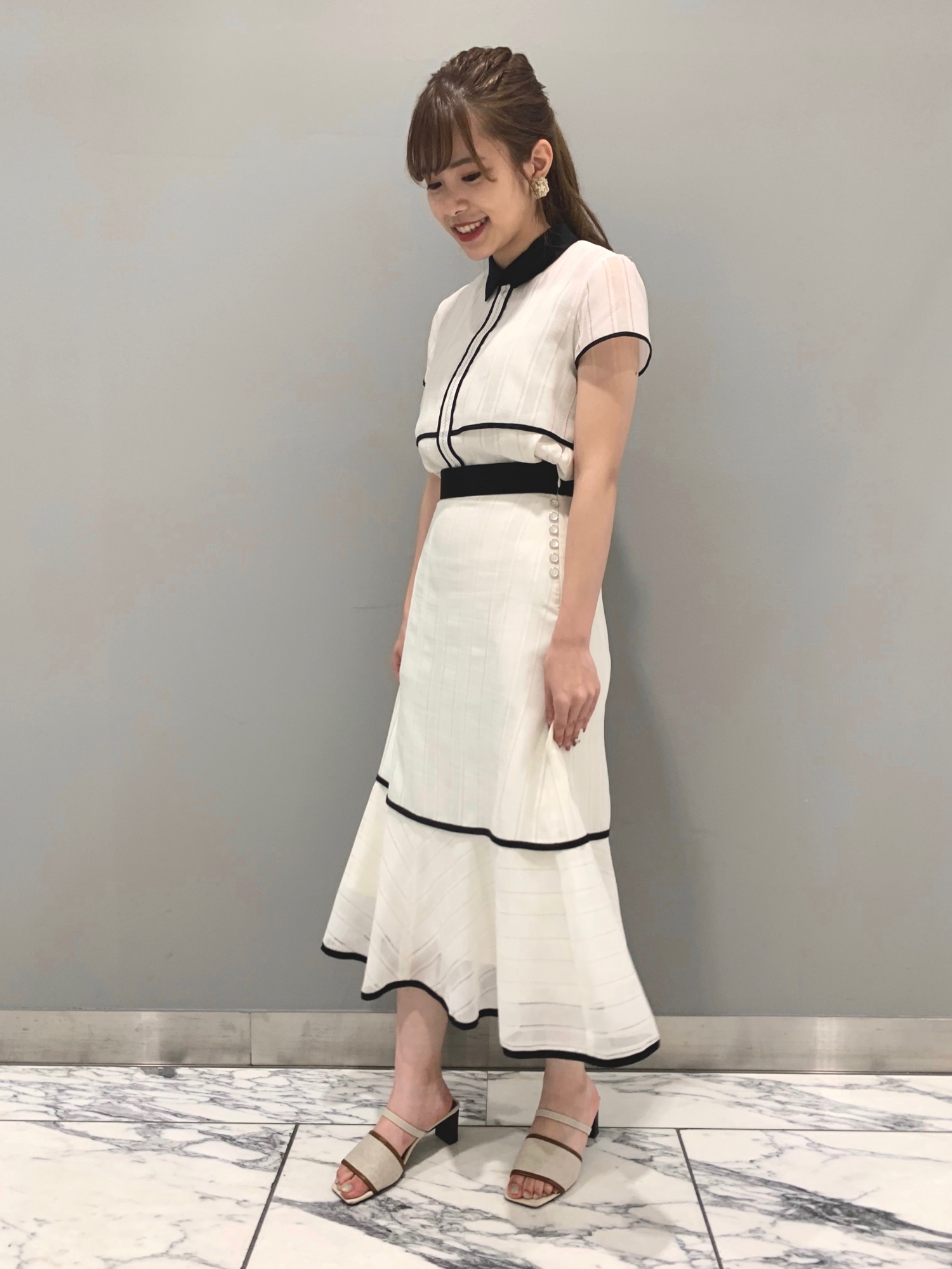JILL STUART（ジルスチュアート）の「◇《Endy ROBE》ルビー襟付  