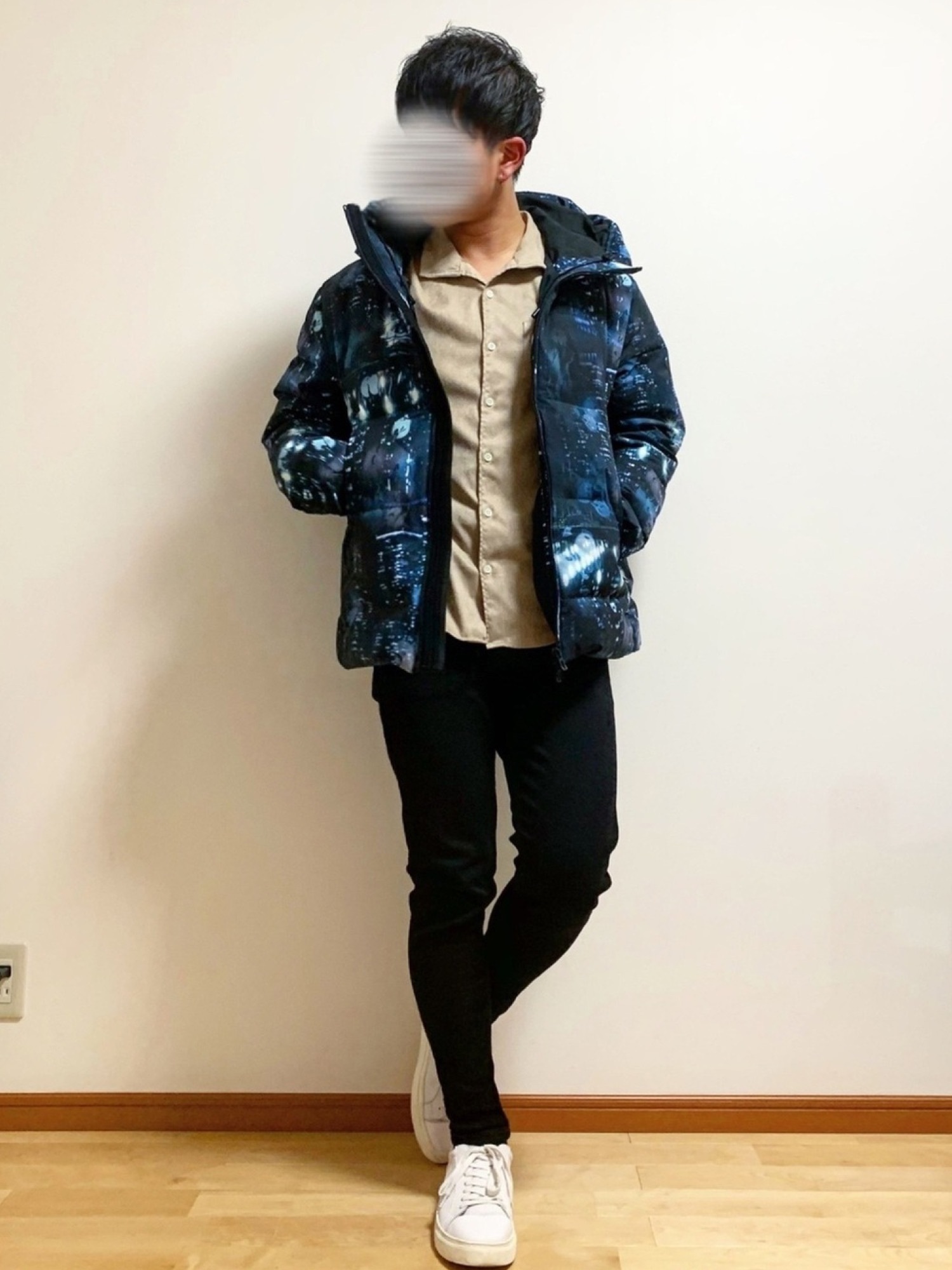 GOSTAR DE FUGA（ゴスタール ジフーガ）の「フード付きダウン 