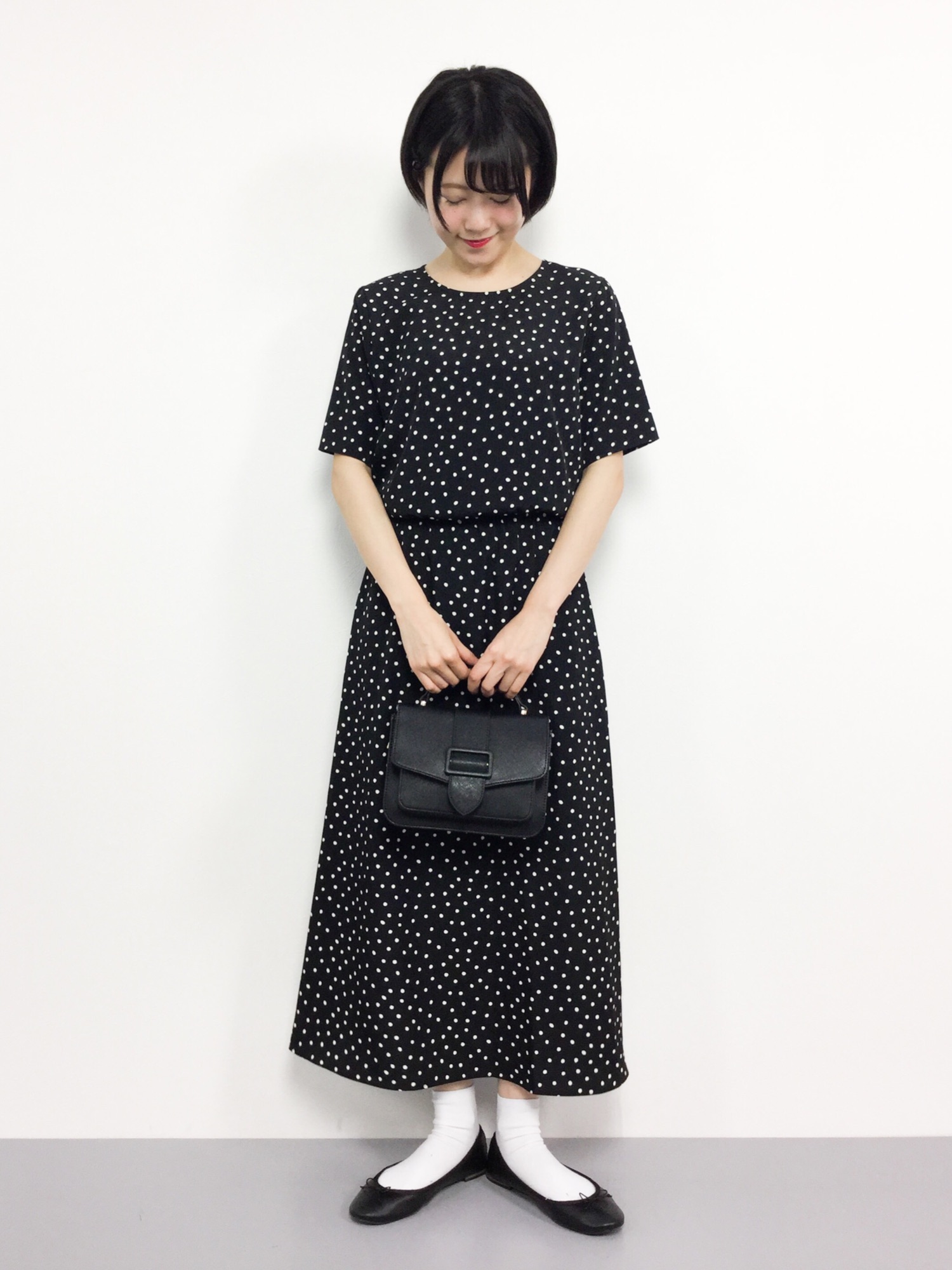 美品✨ジャスグリッティー ドット柄 半袖 フレアワンピース 上品 Aライン 美品✨ジャスグリッティー ドット柄 半袖 フレアワンピース 上品