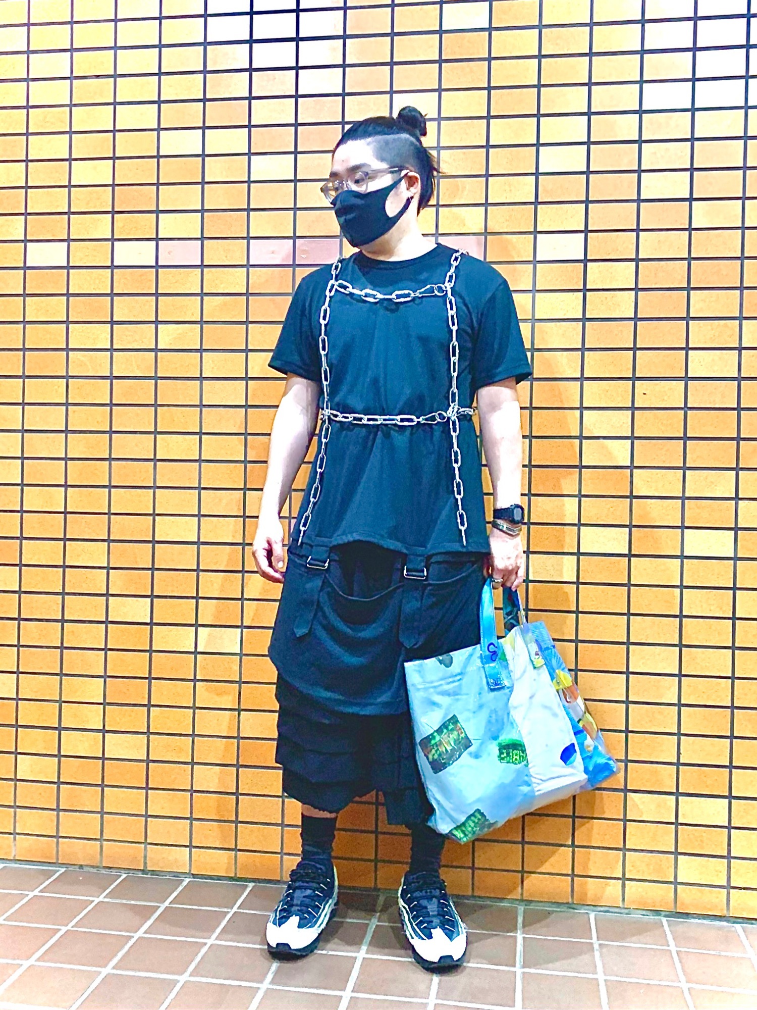 COMME des GARCONSのサスペンダーを使った人気ファッション