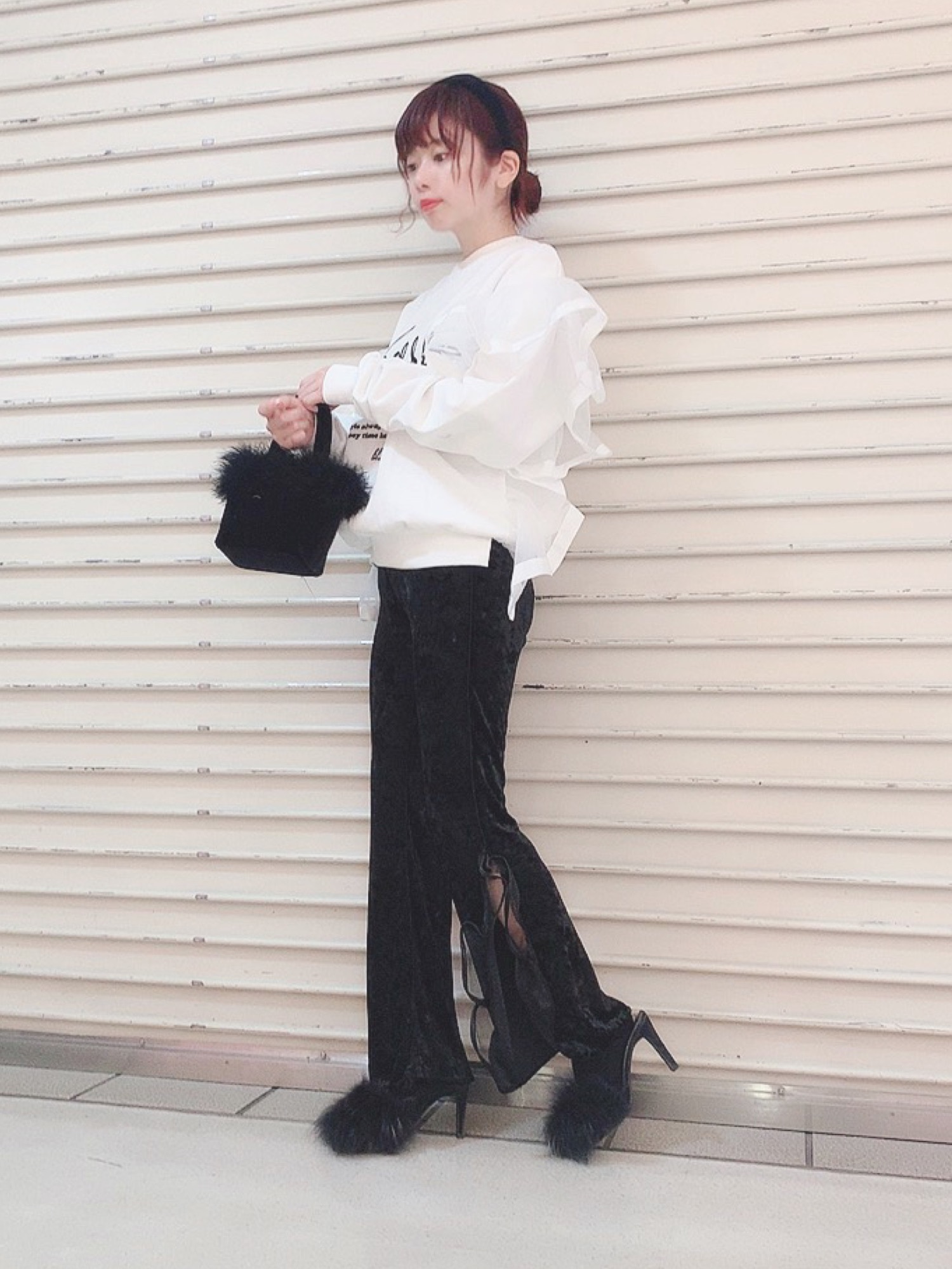 lilLilly（リルリリー）の「フリルスウェットトップス（スウェット 