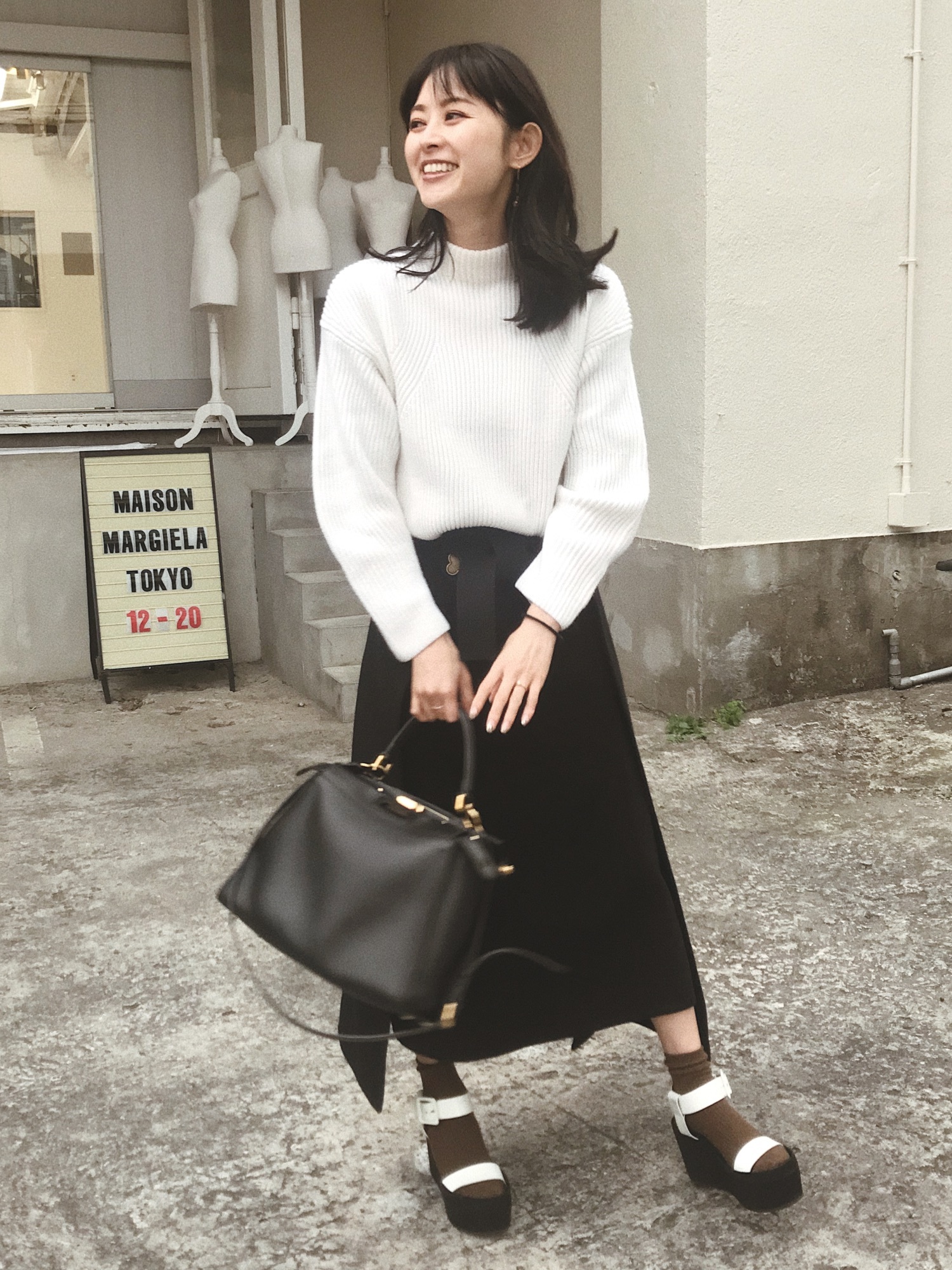 LOEWEのスカートを使った人気ファッションコーディネート - WEAR